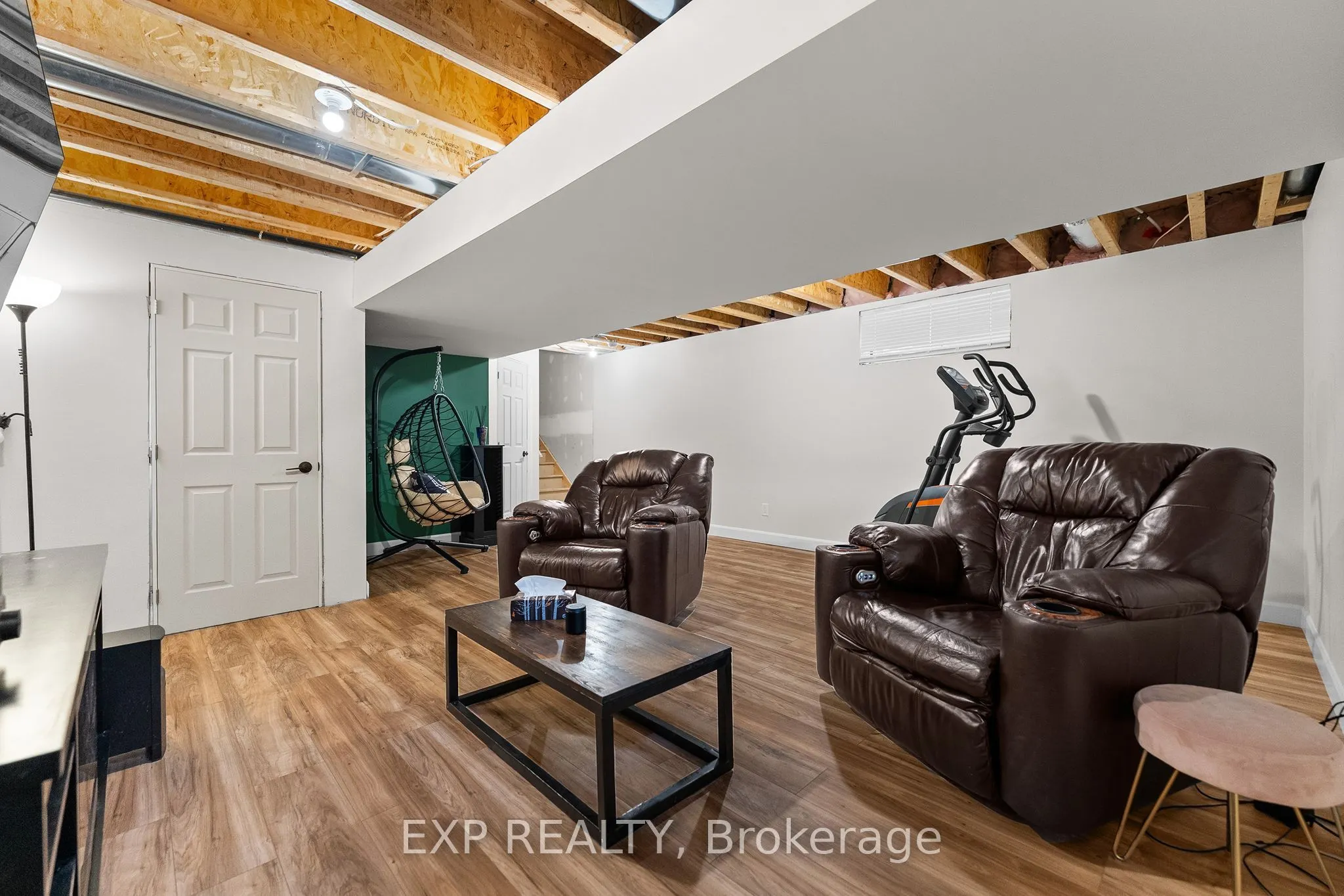 76 Vimy Ridge Crescent