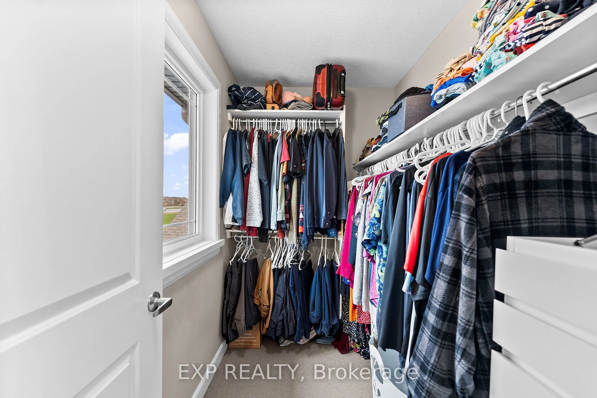 76 Vimy Ridge Crescent