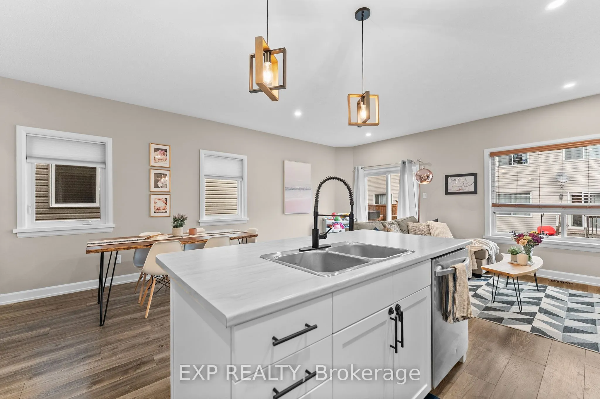 76 Vimy Ridge Crescent