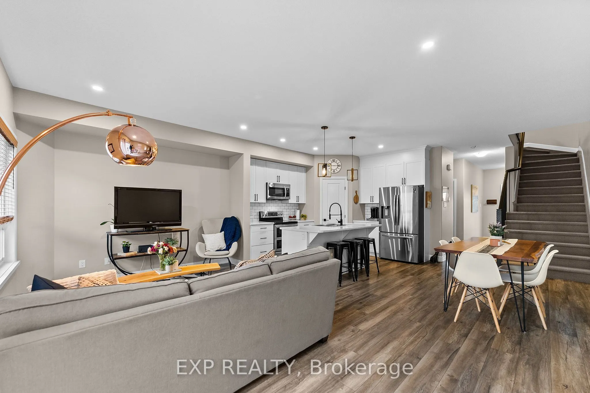 76 Vimy Ridge Crescent