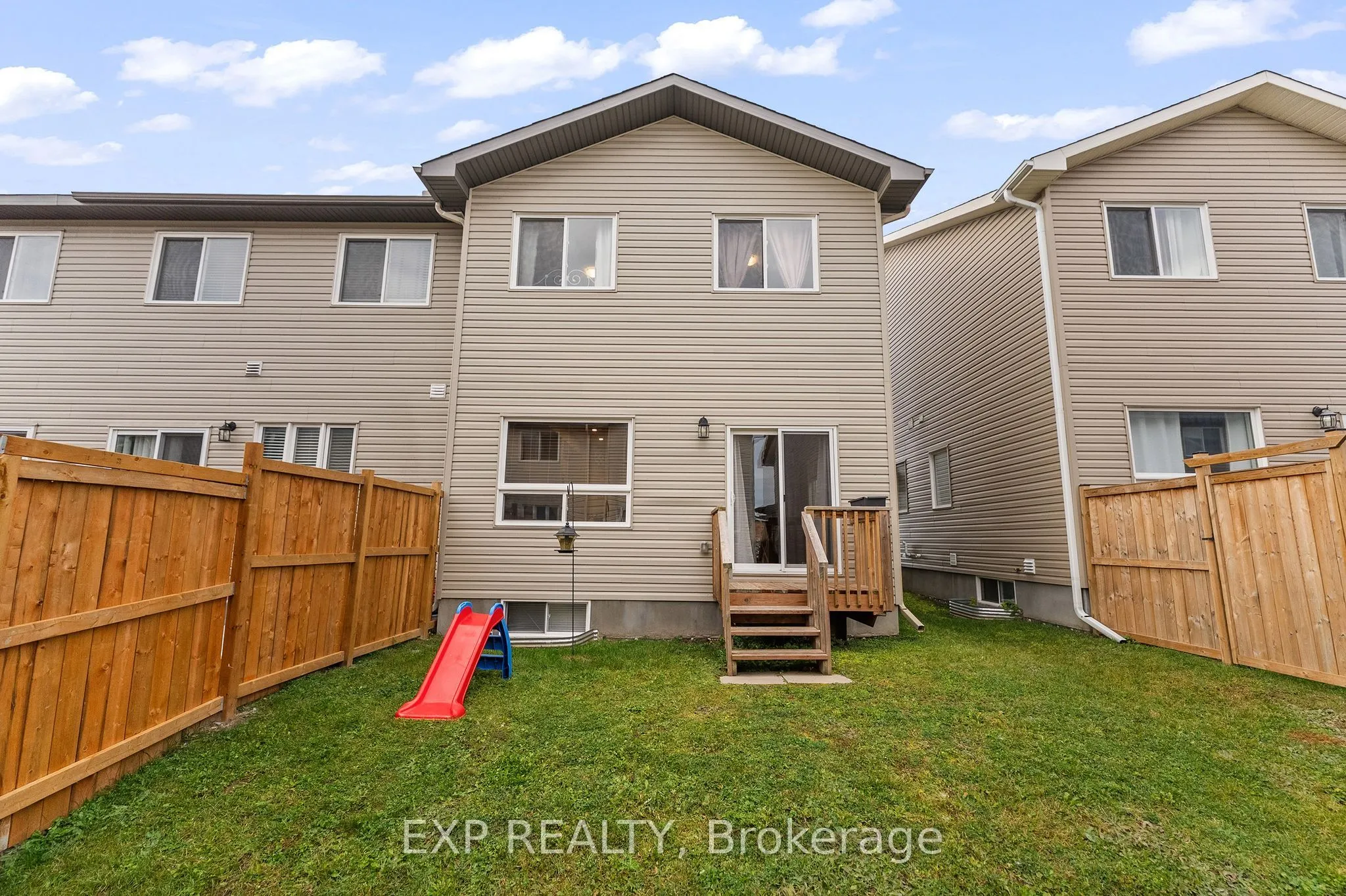 76 Vimy Ridge Crescent