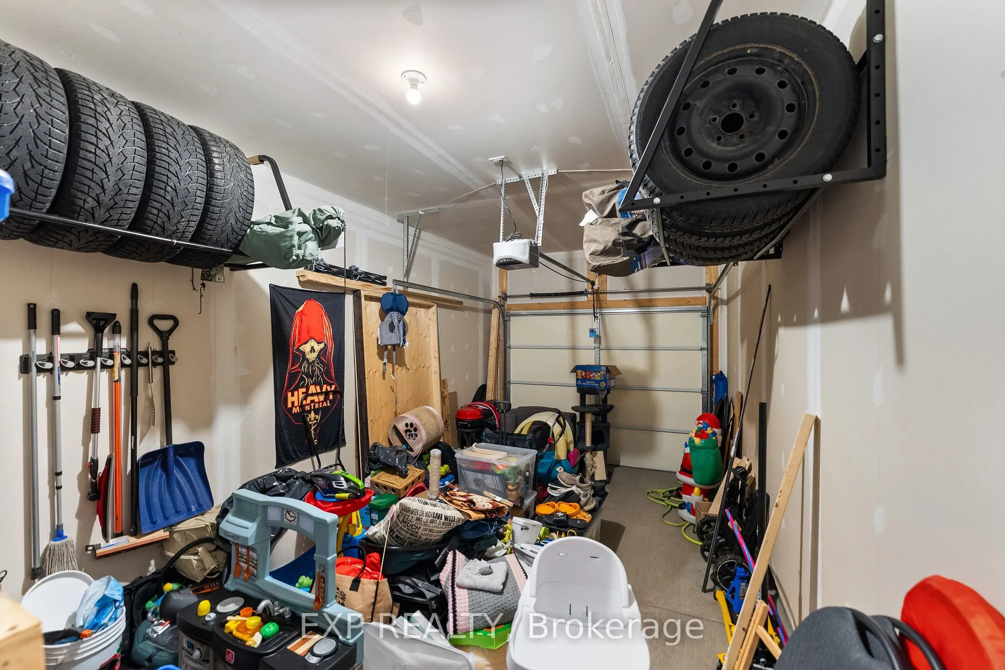 76 Vimy Ridge Crescent