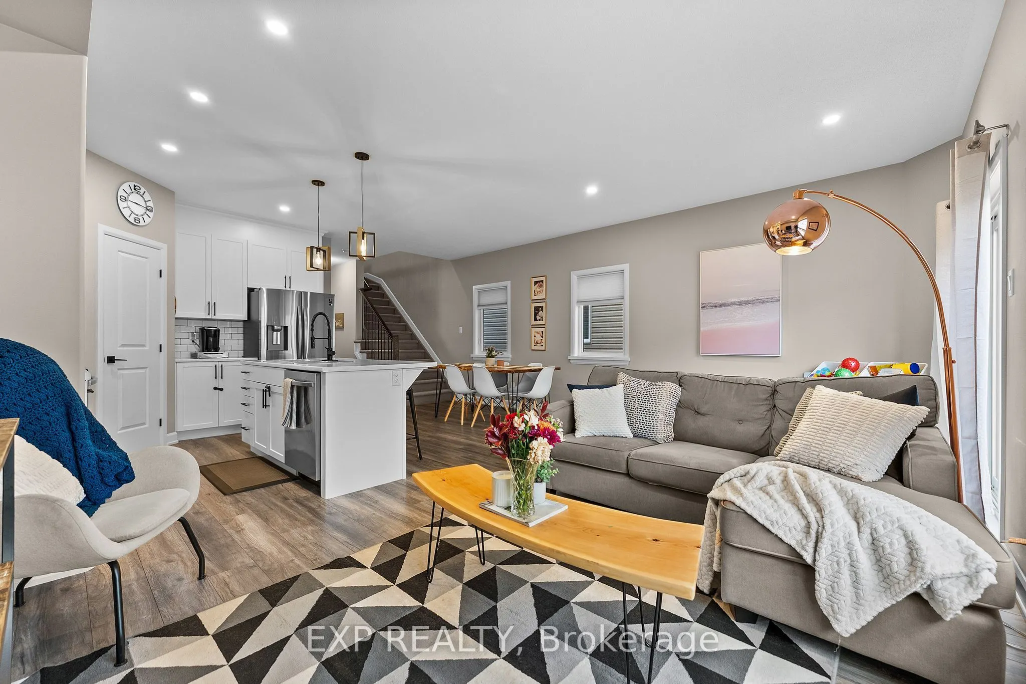 76 Vimy Ridge Crescent