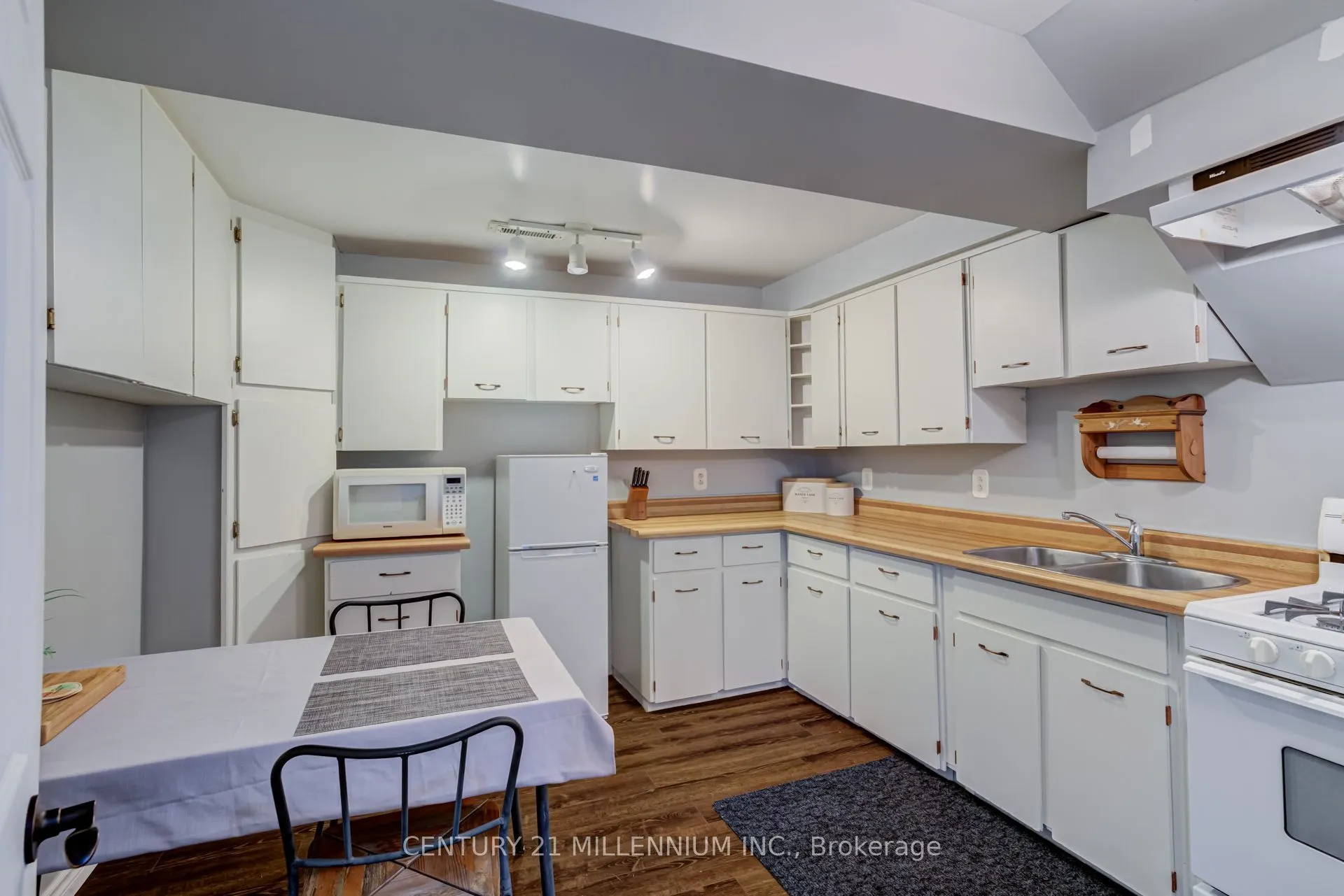 125 Jelly Street N