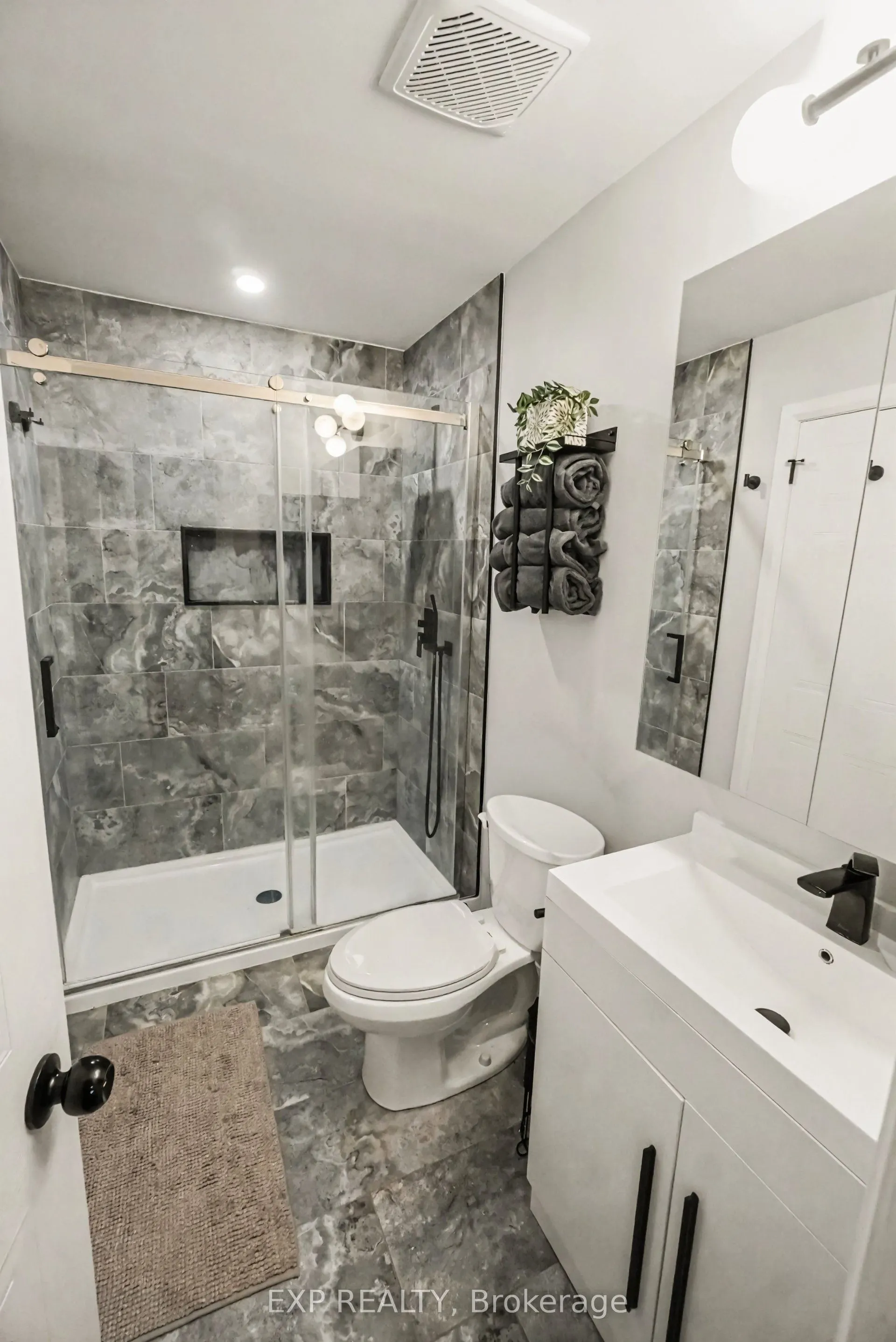 4 Briston Private #1
