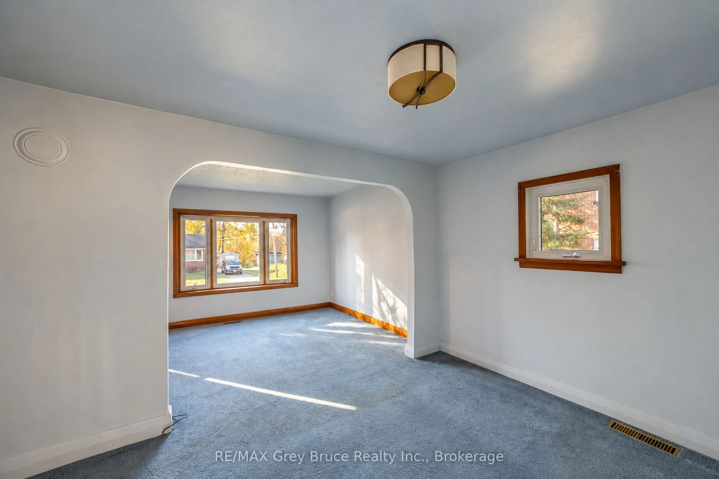 14 3rd Street NW