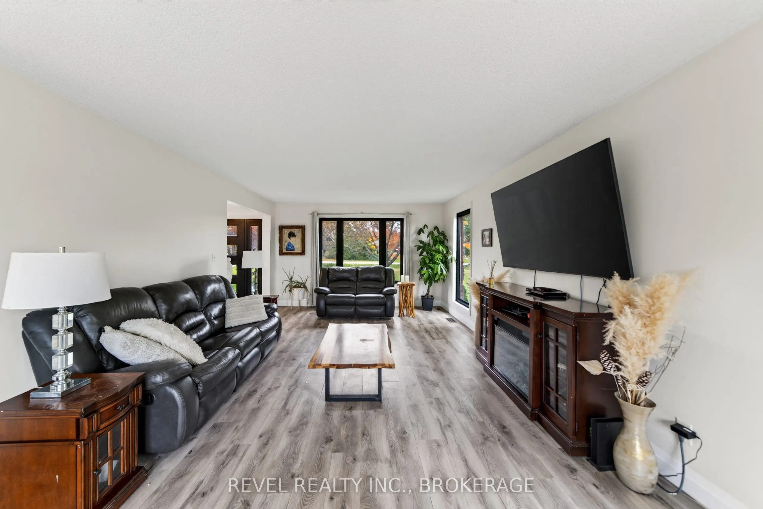 3321 Silverwood Drive