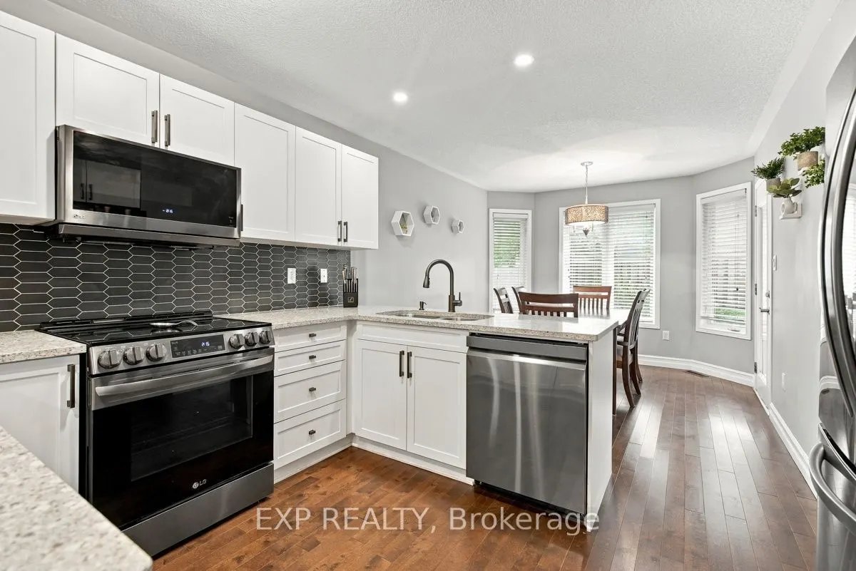 969 Bitterbush Crescent