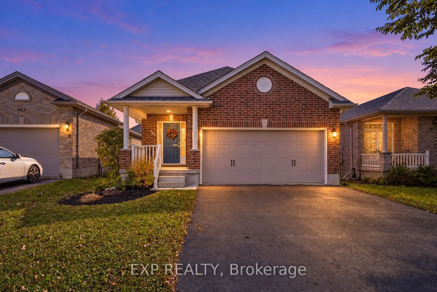 969 Bitterbush Crescent
