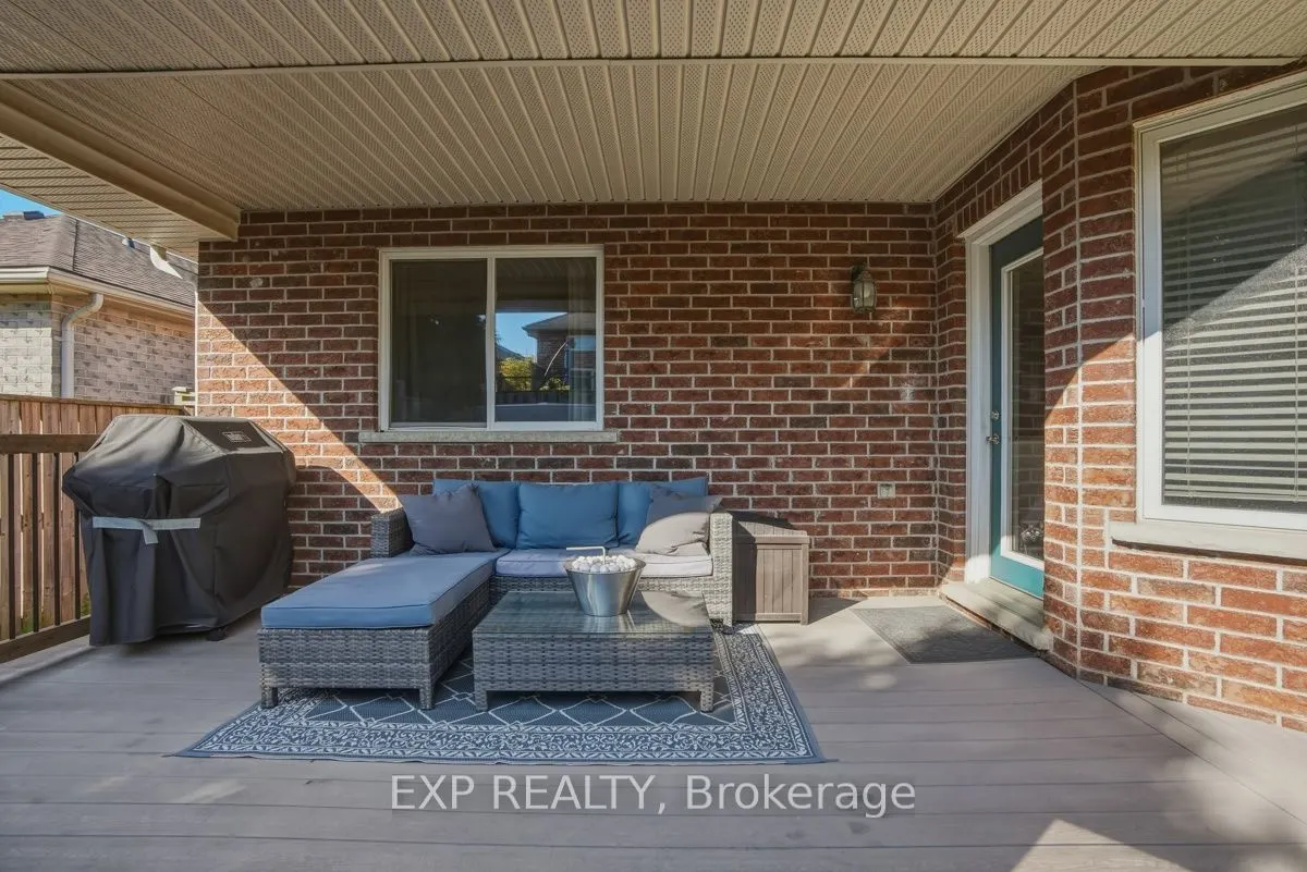 969 Bitterbush Crescent