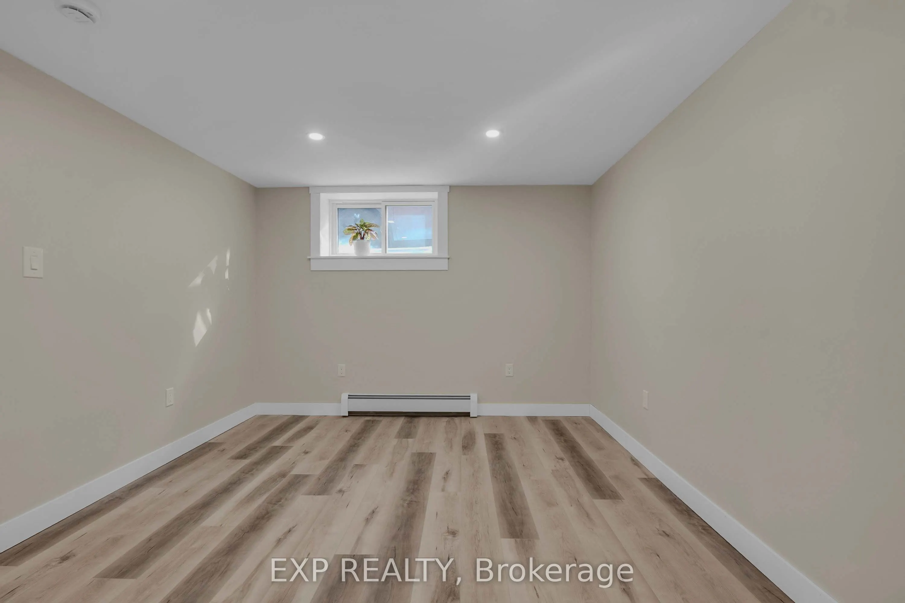 314 First Avenue E #(LOWER LEVEL)