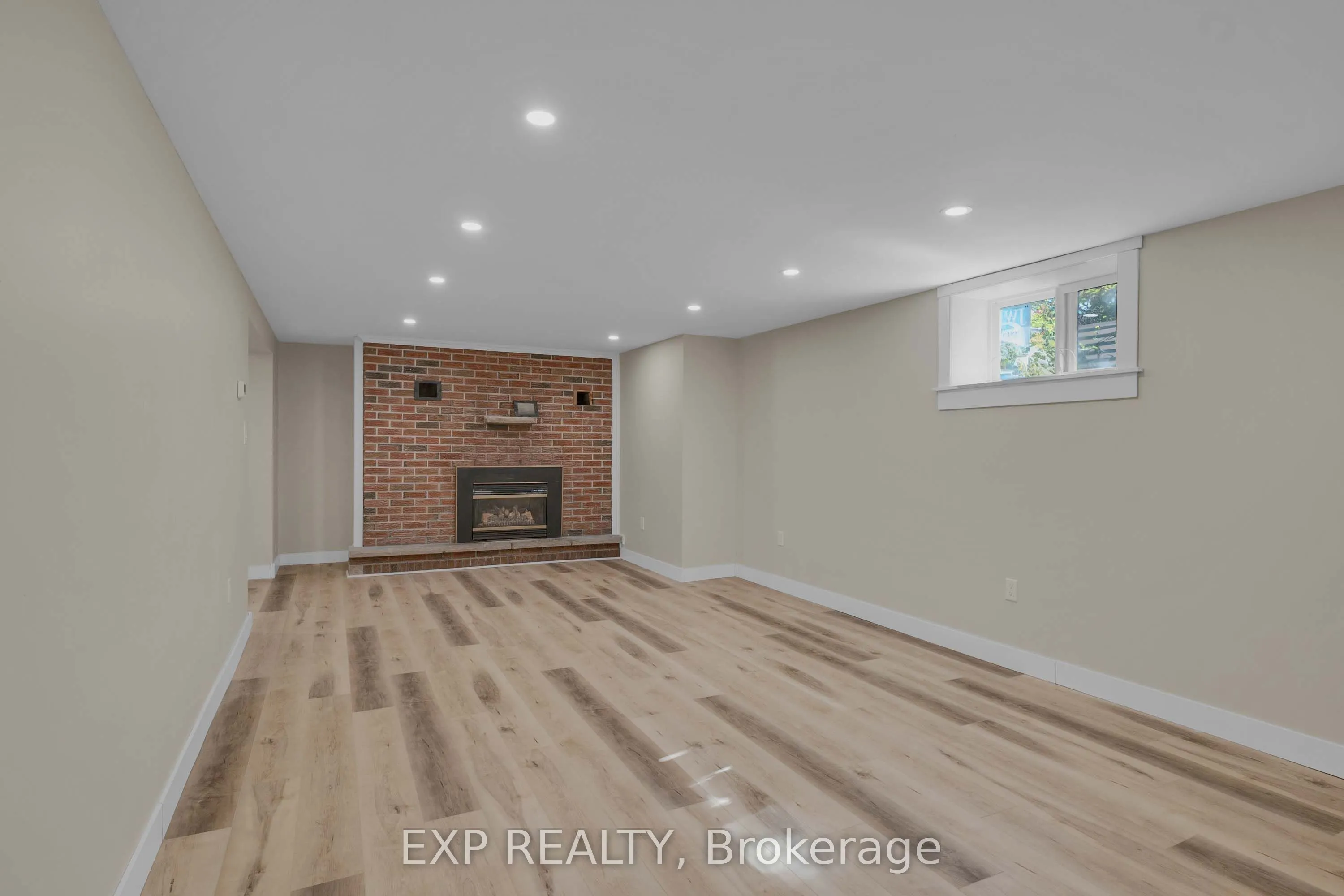 314 First Avenue E #(LOWER LEVEL)