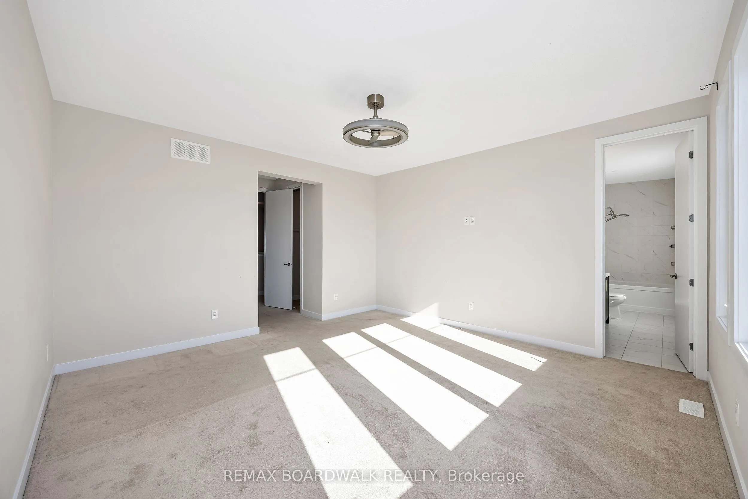 125 Hackamore Crescent