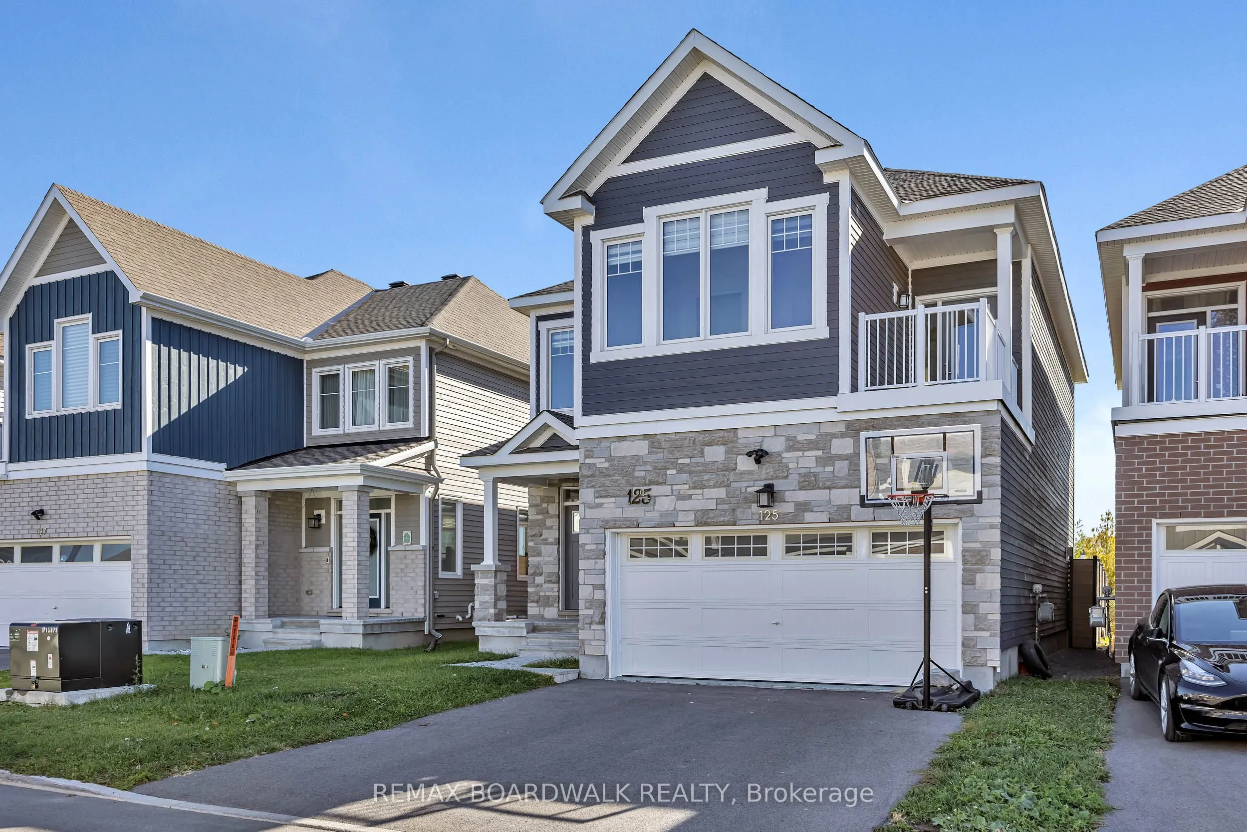 125 Hackamore Crescent