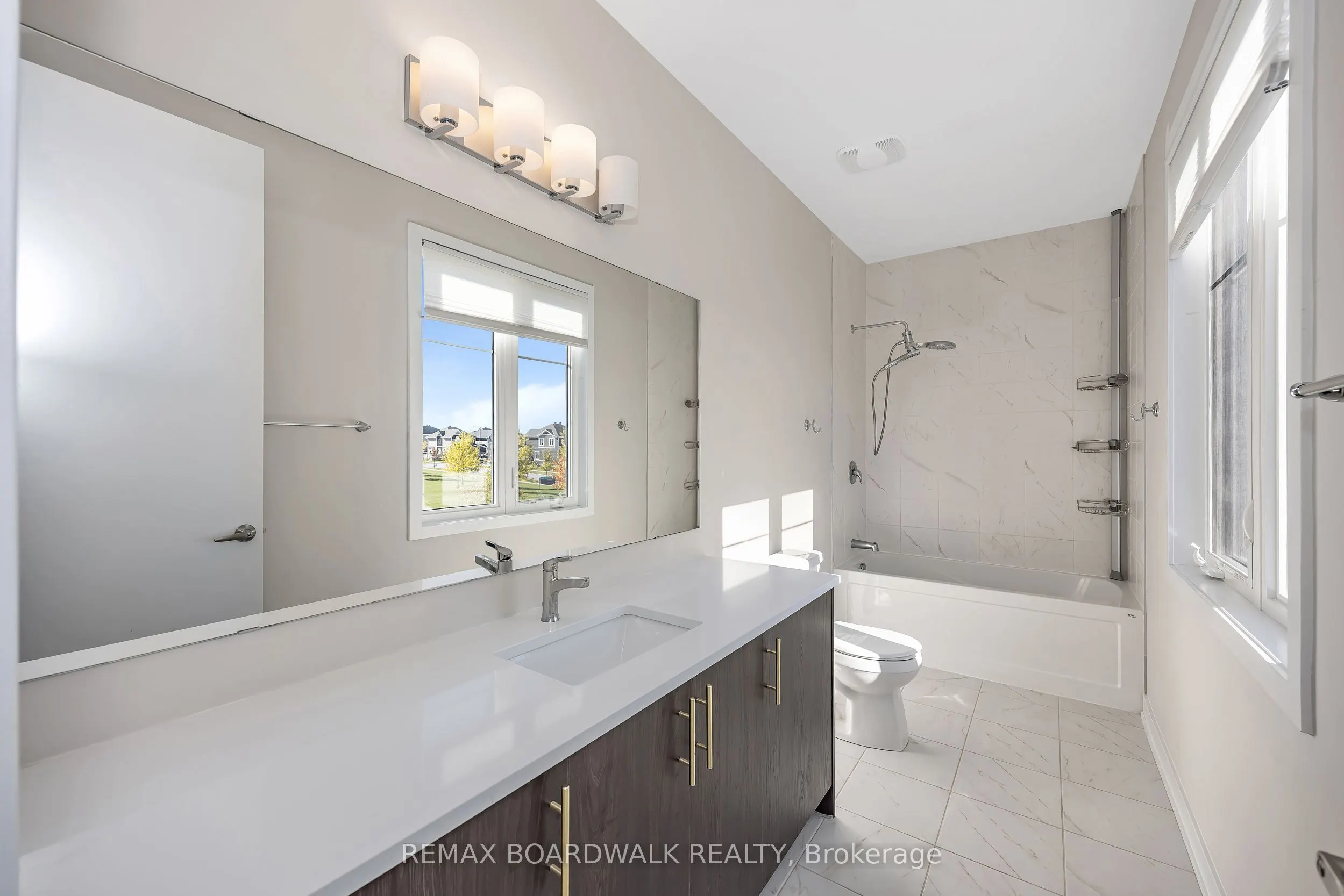 125 Hackamore Crescent
