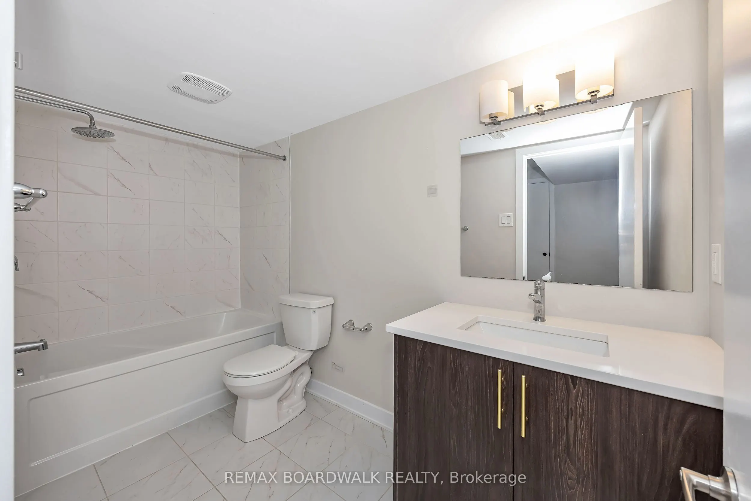 125 Hackamore Crescent