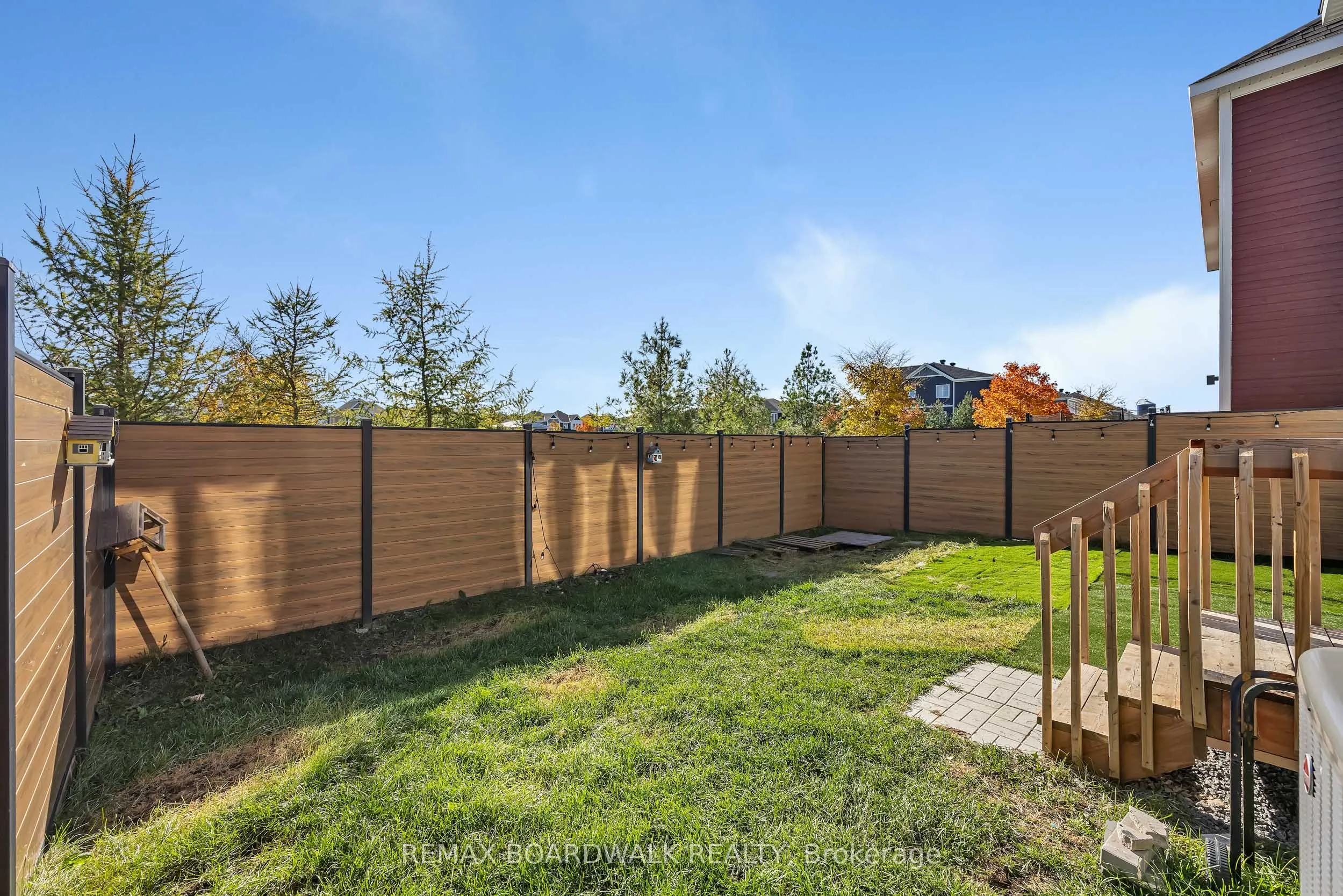 125 Hackamore Crescent