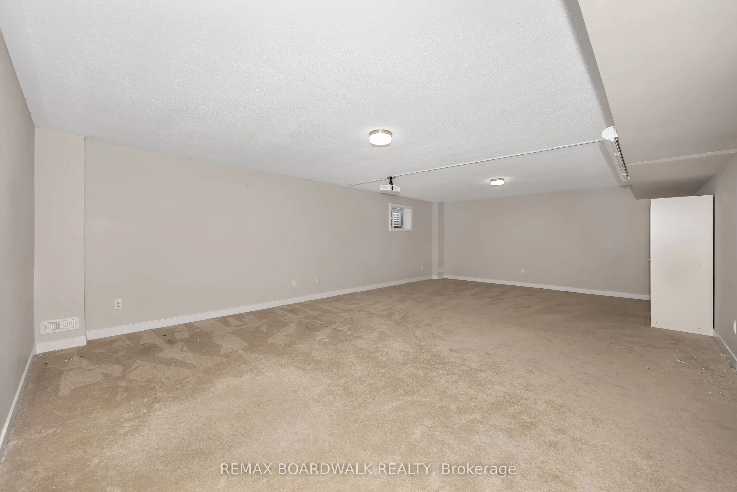 125 Hackamore Crescent