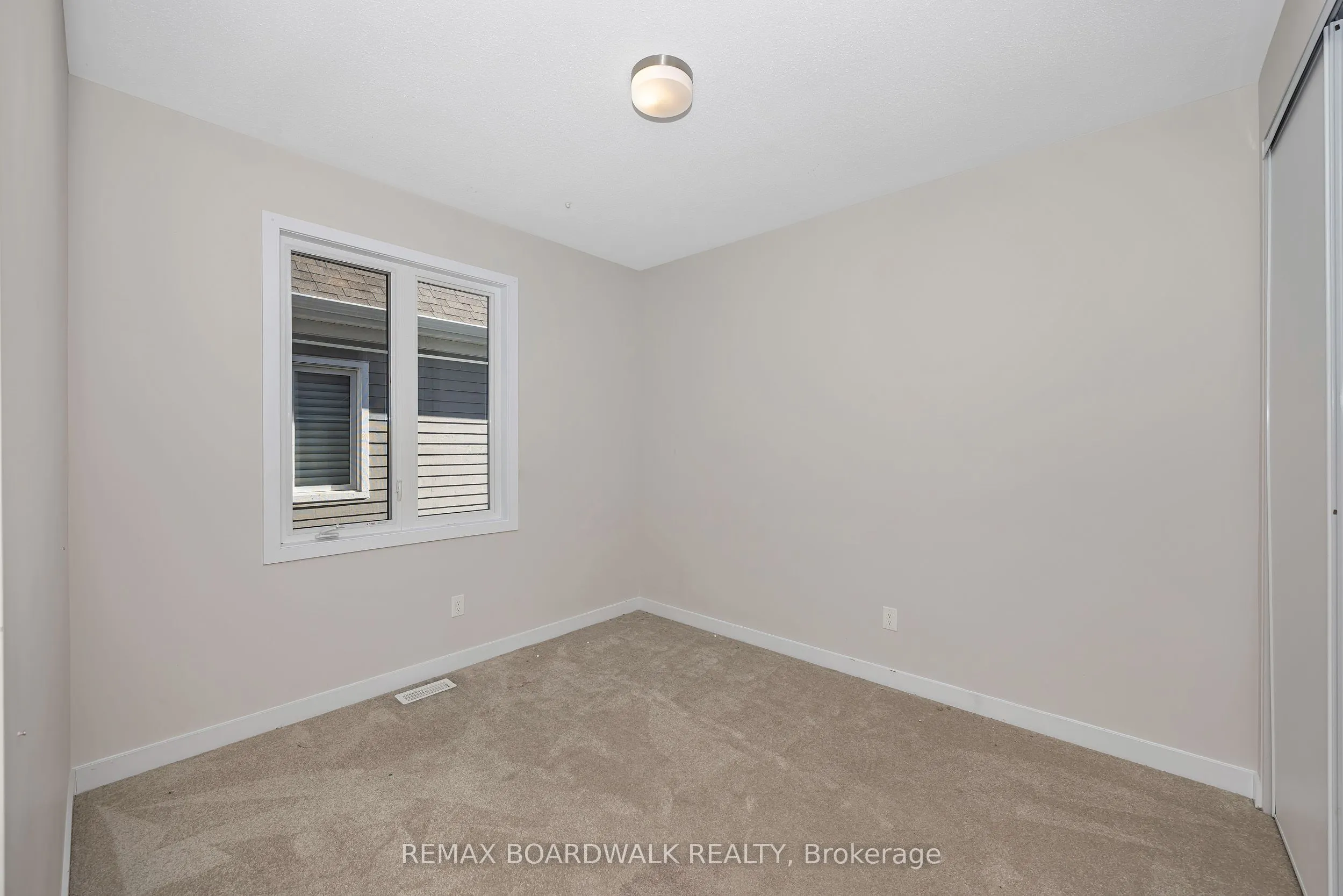 125 Hackamore Crescent