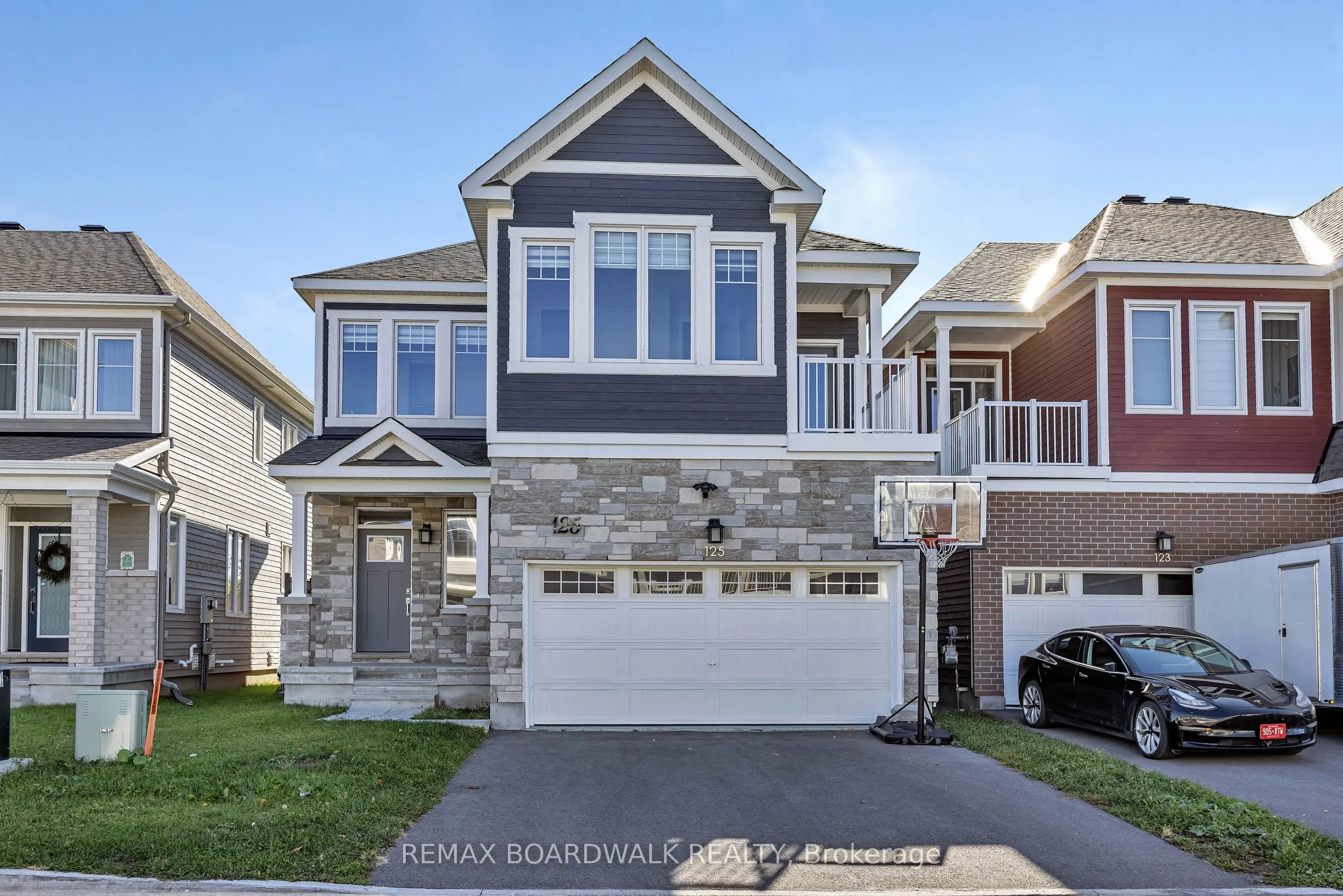125 Hackamore Crescent