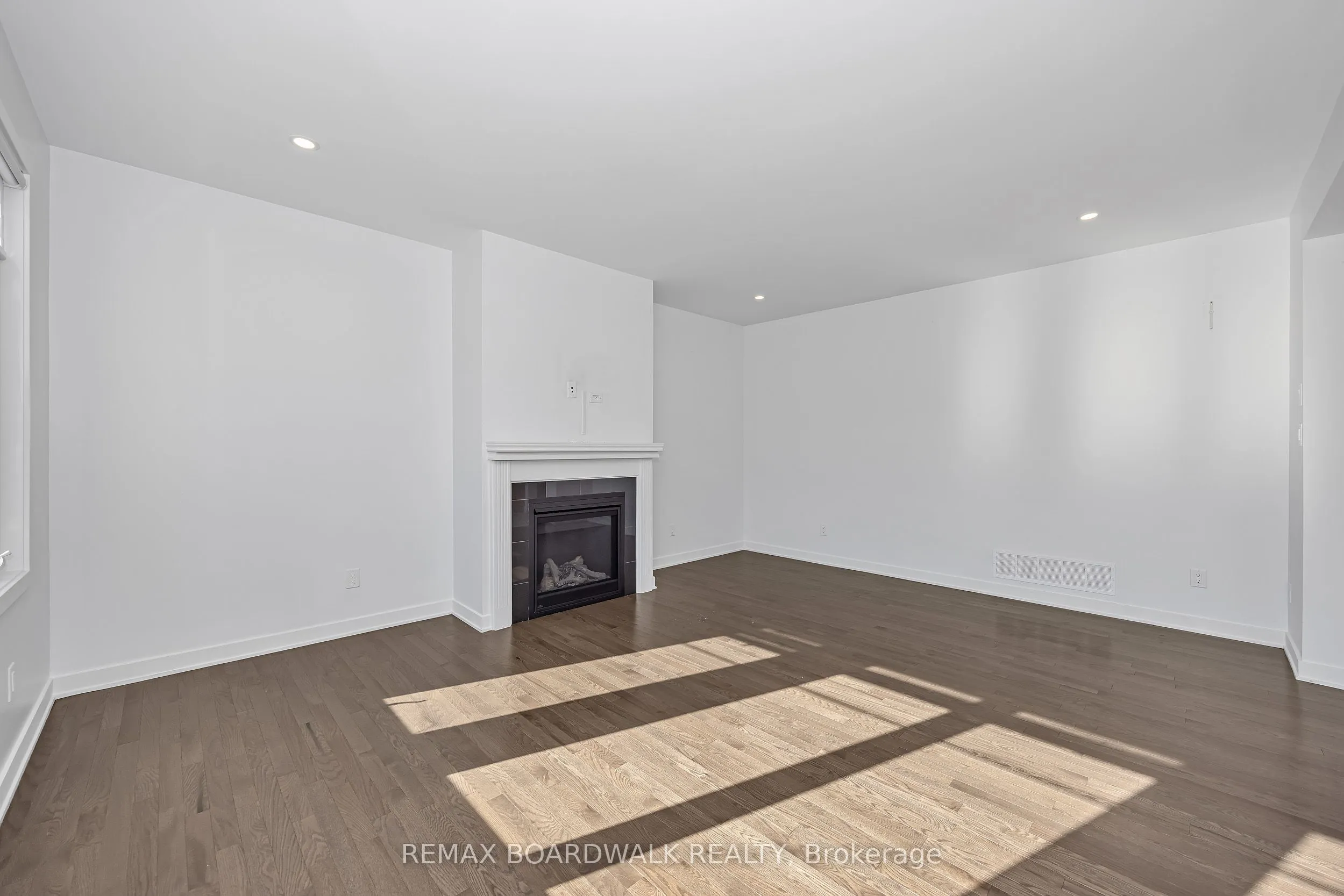 125 Hackamore Crescent