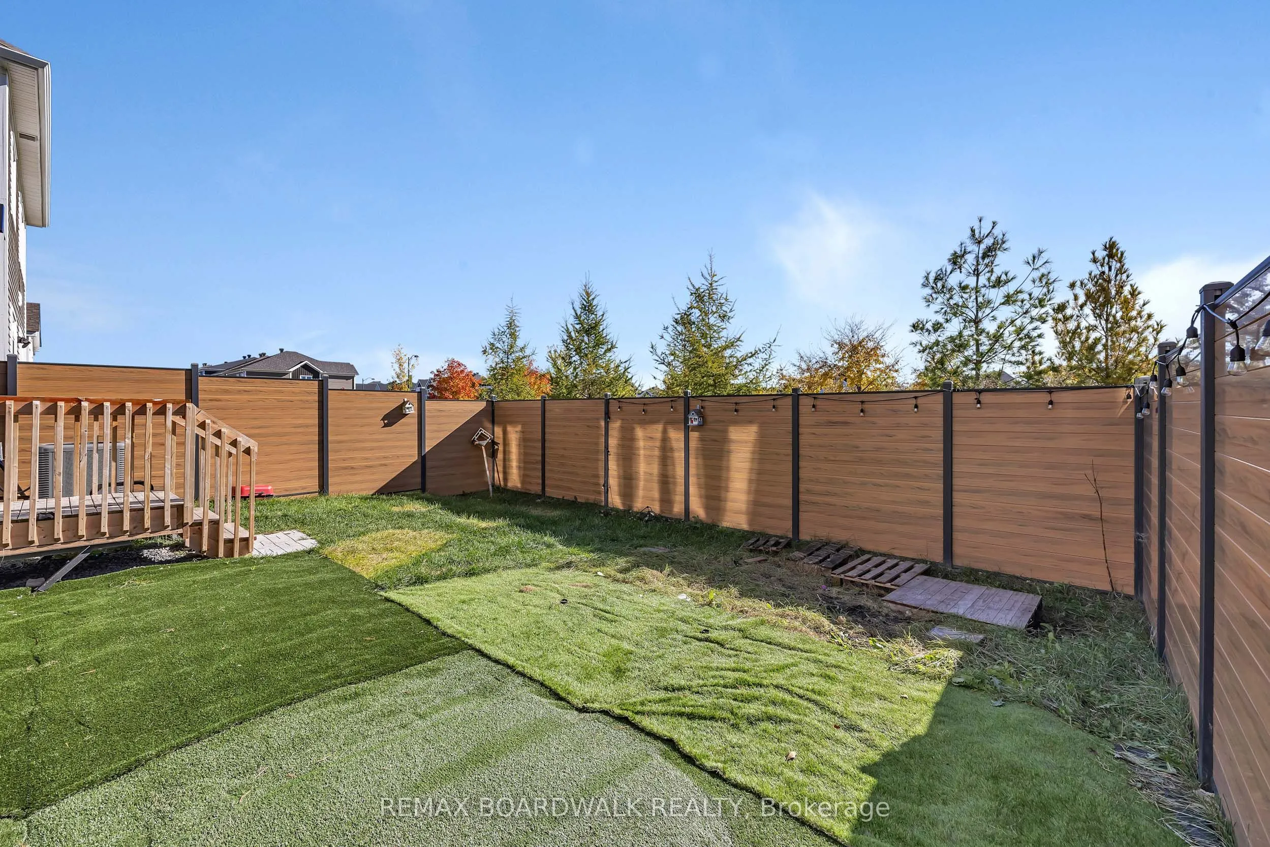 125 Hackamore Crescent