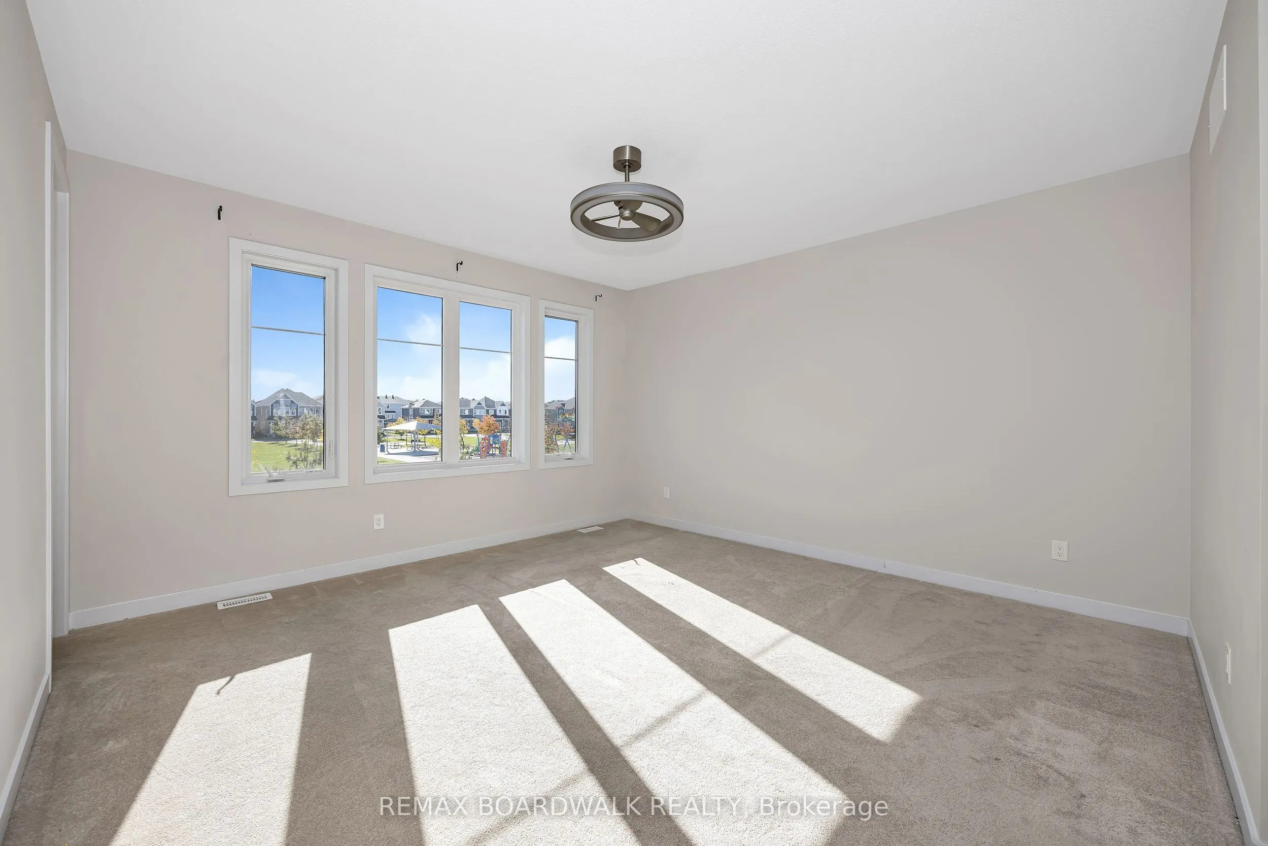 125 Hackamore Crescent