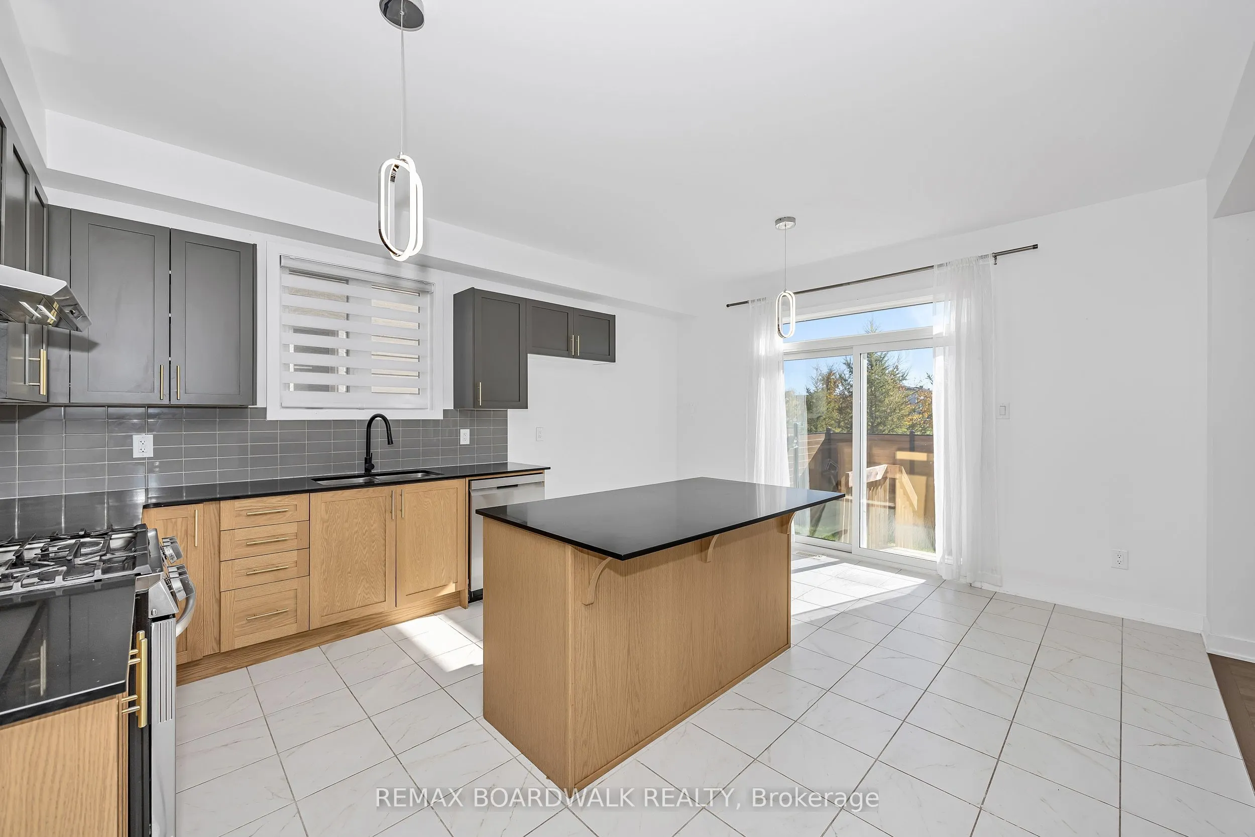 125 Hackamore Crescent
