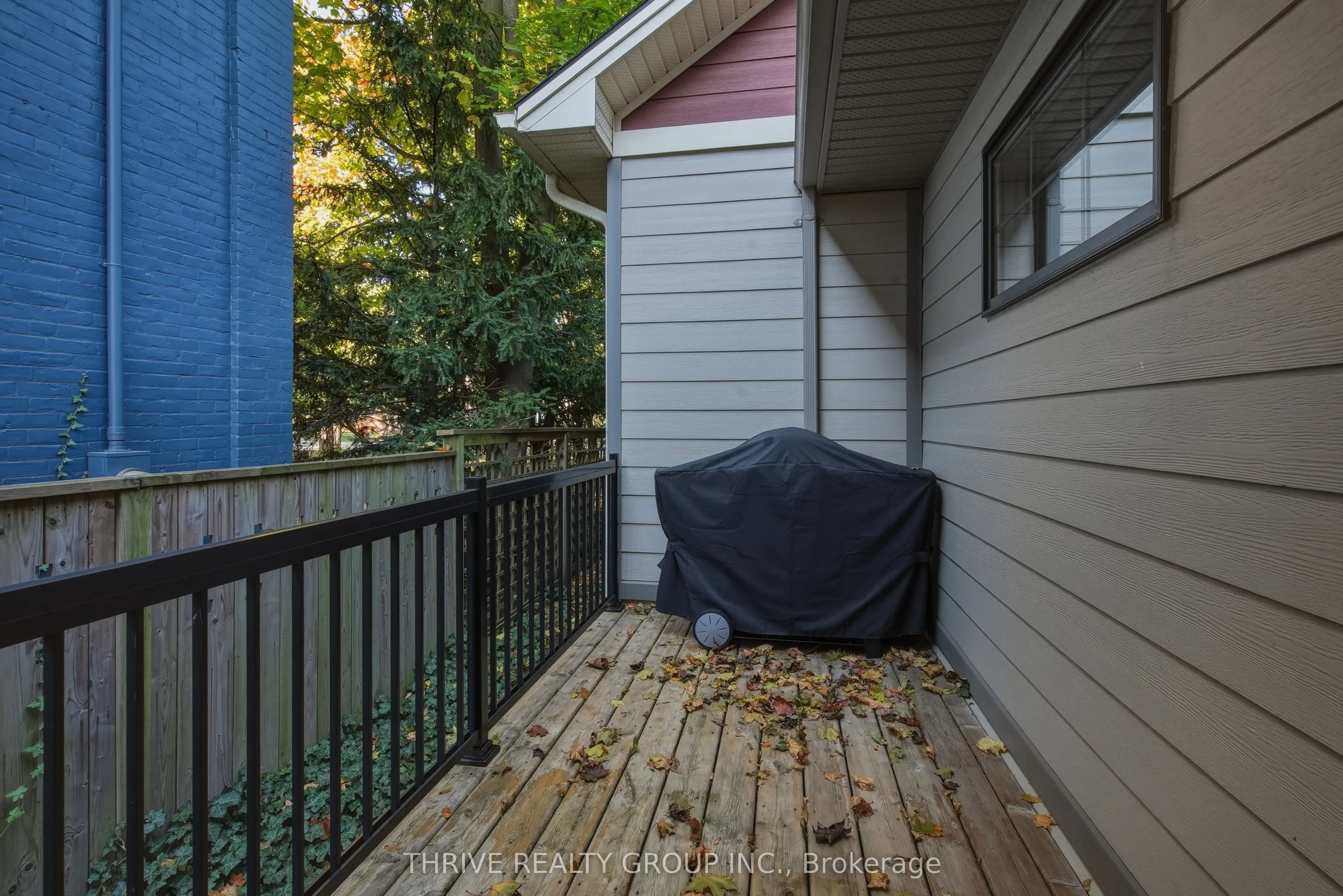 352 Ridout Street S #6