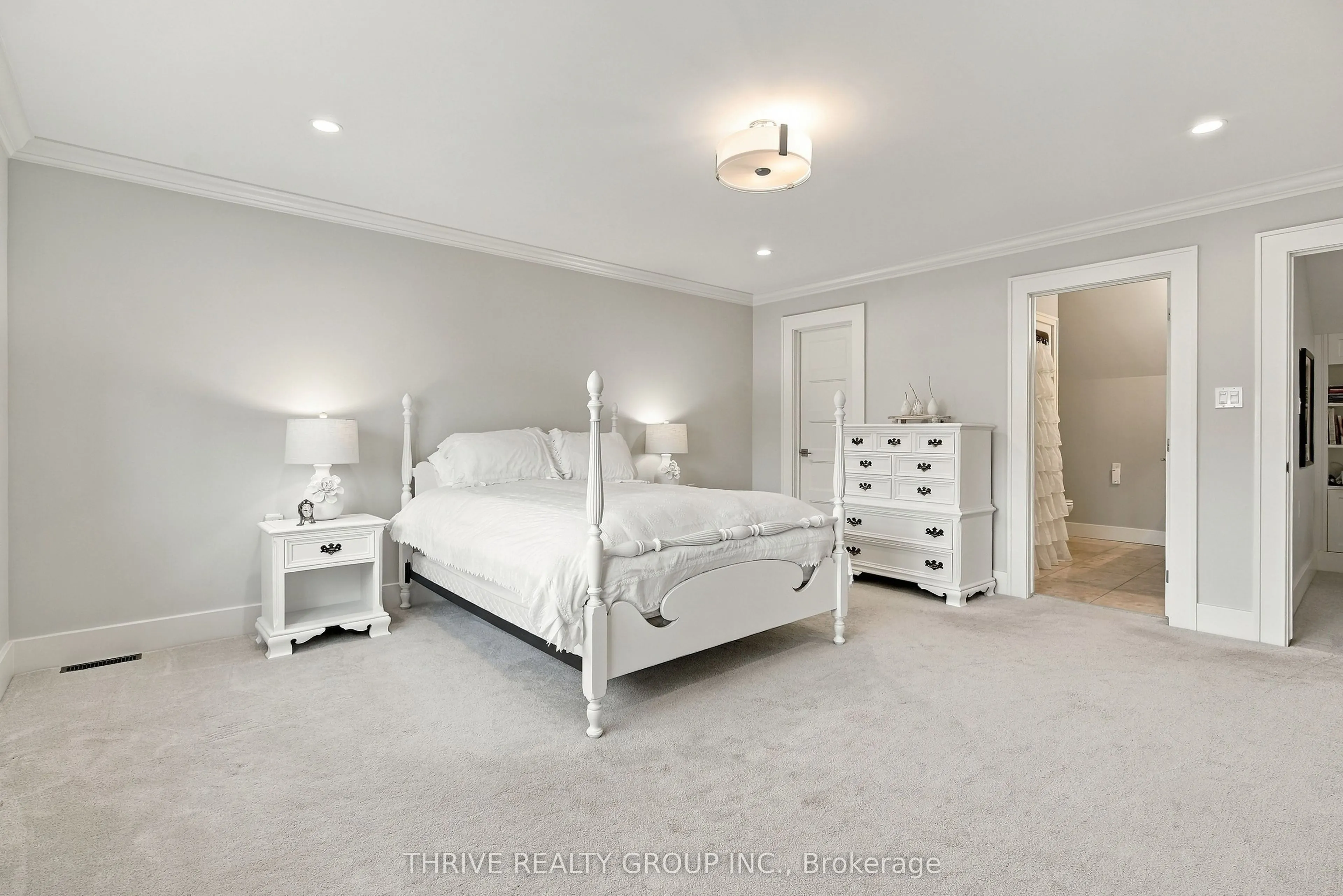 352 Ridout Street S #6