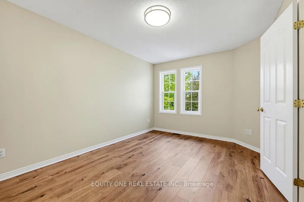 345 Applecross Crescent