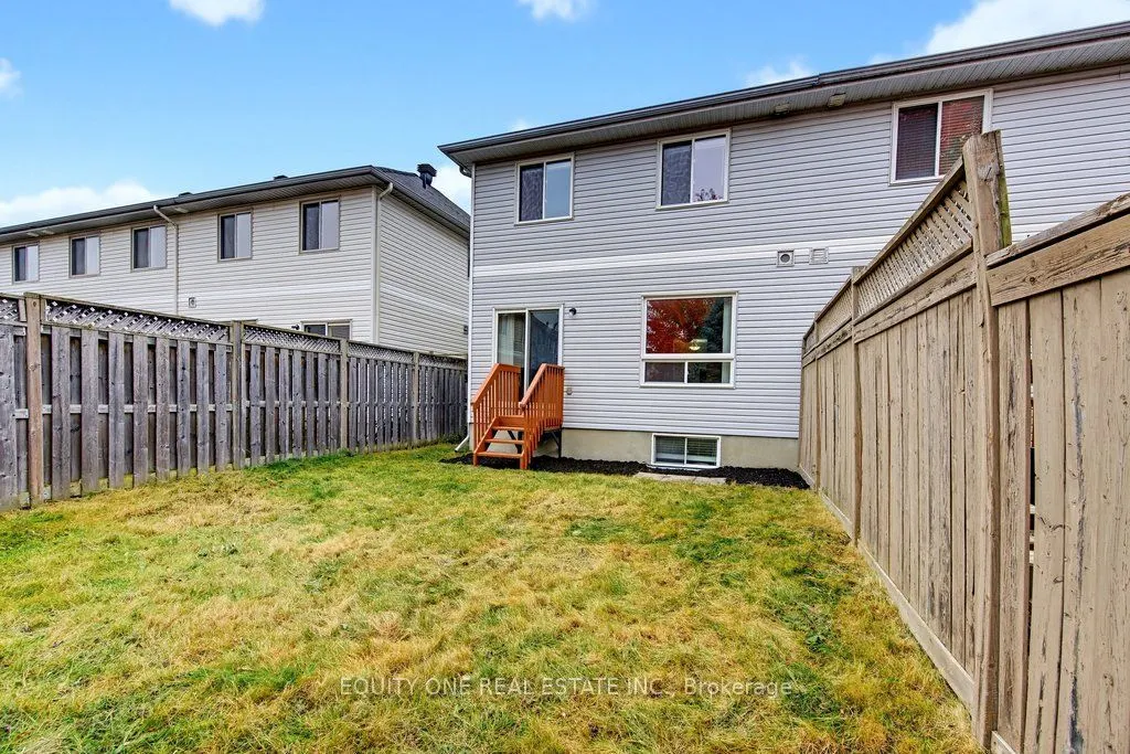 345 Applecross Crescent