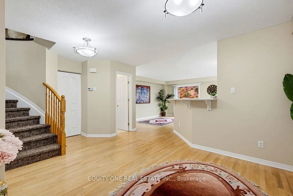 345 Applecross Crescent