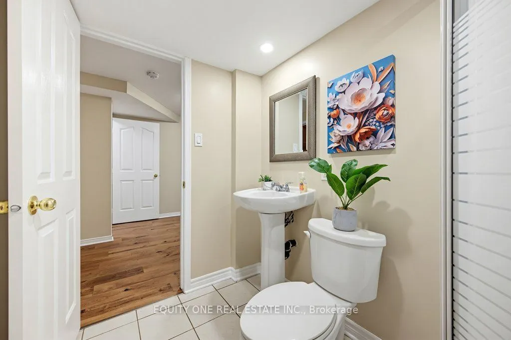 345 Applecross Crescent