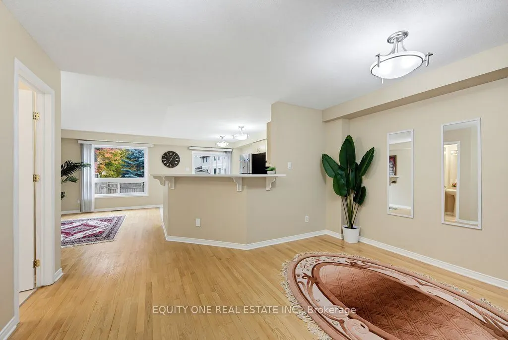 345 Applecross Crescent