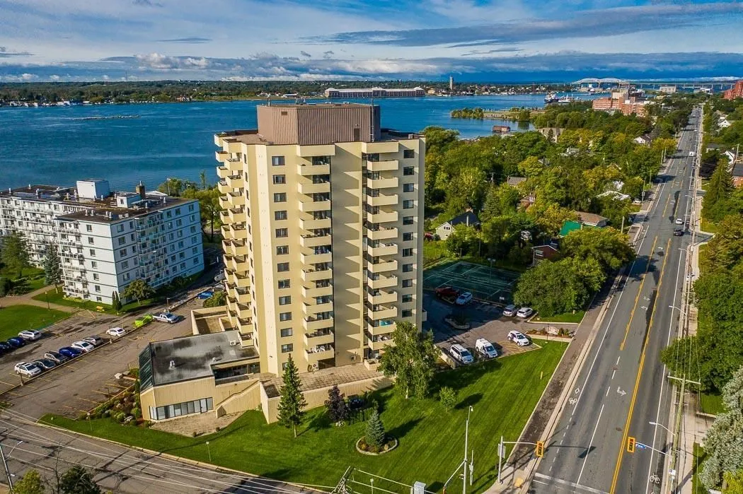 1139 Queen Street E #1107