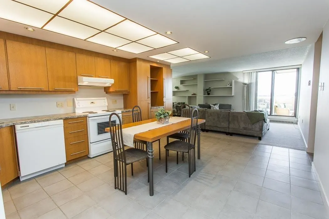 1139 Queen Street E #1107