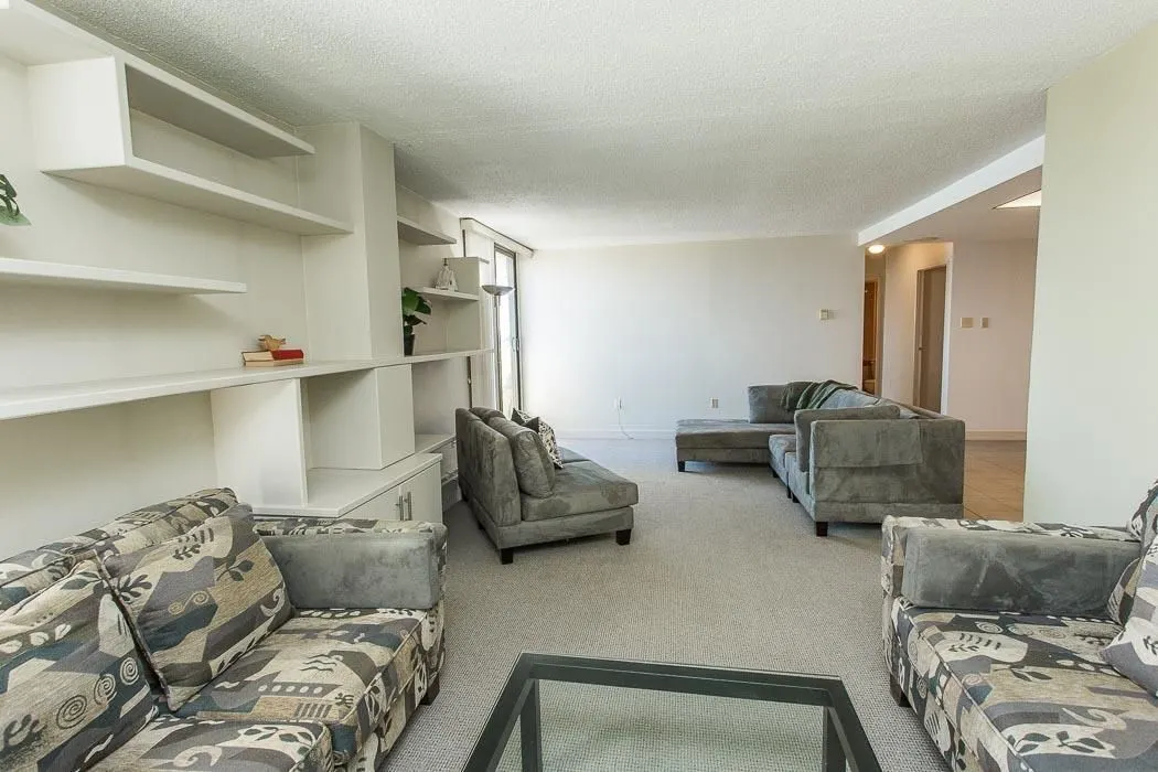 1139 Queen Street E #1107
