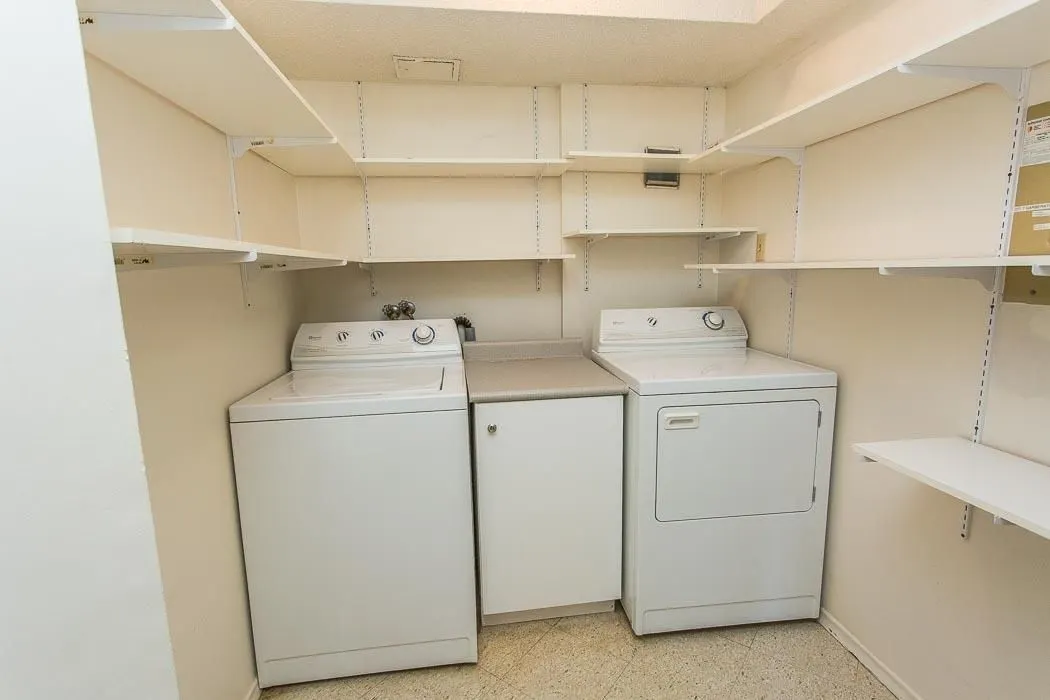 1139 Queen Street E #1107