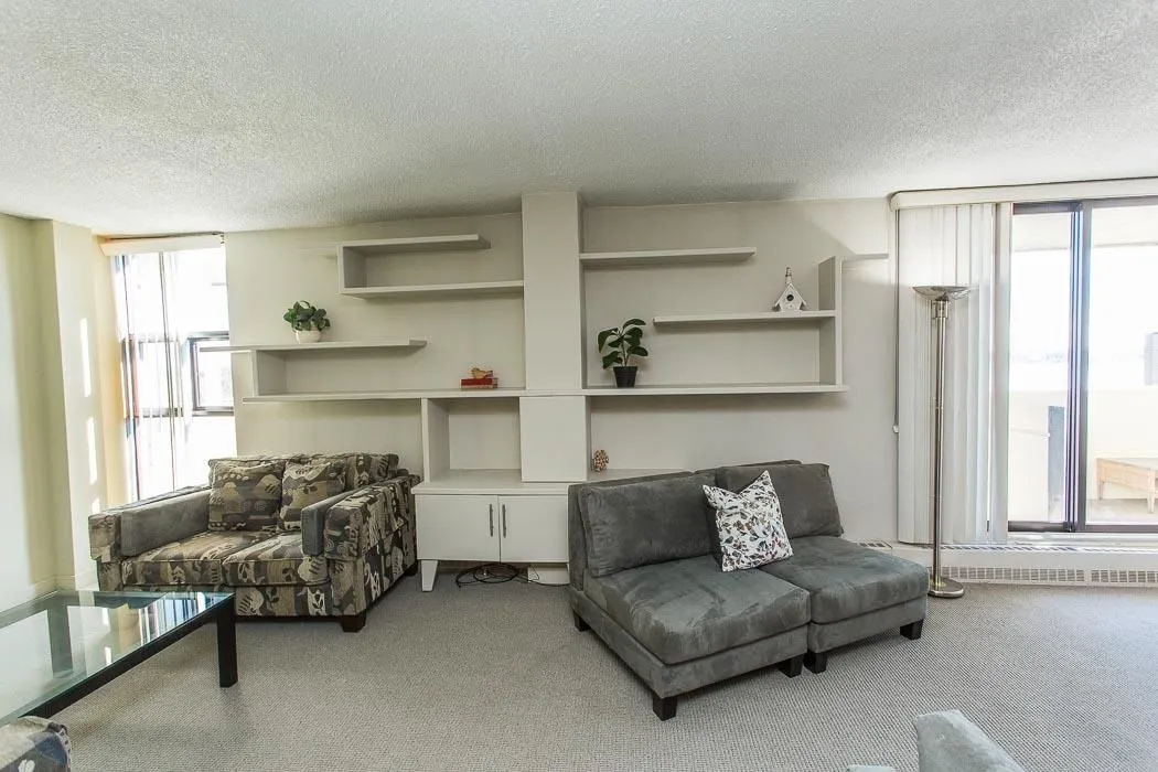 1139 Queen Street E #1107