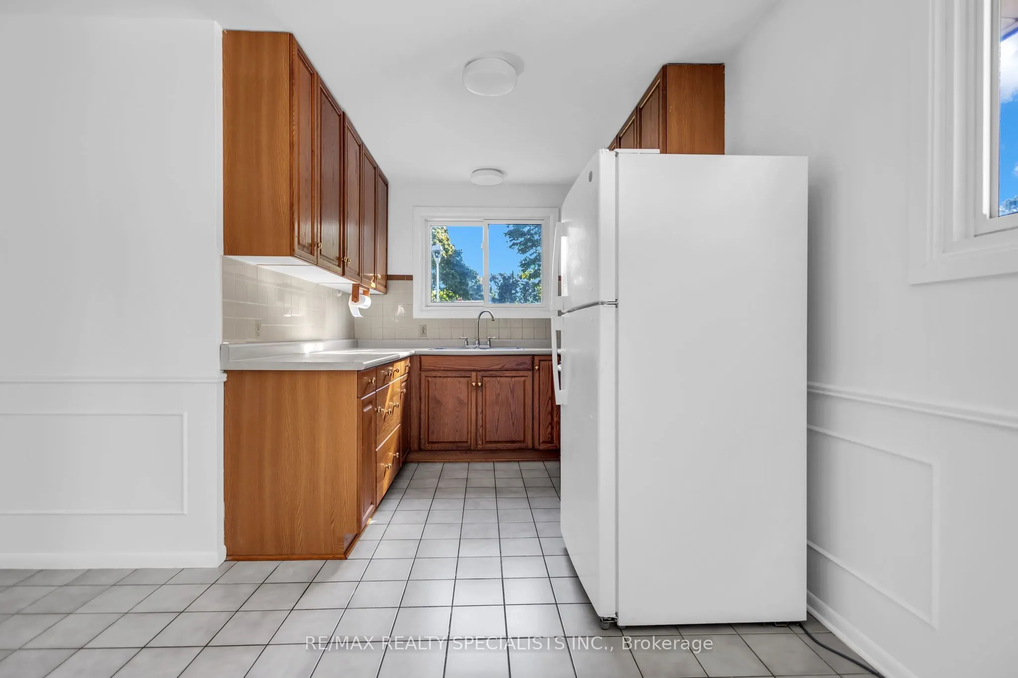 27 TOULON Crescent