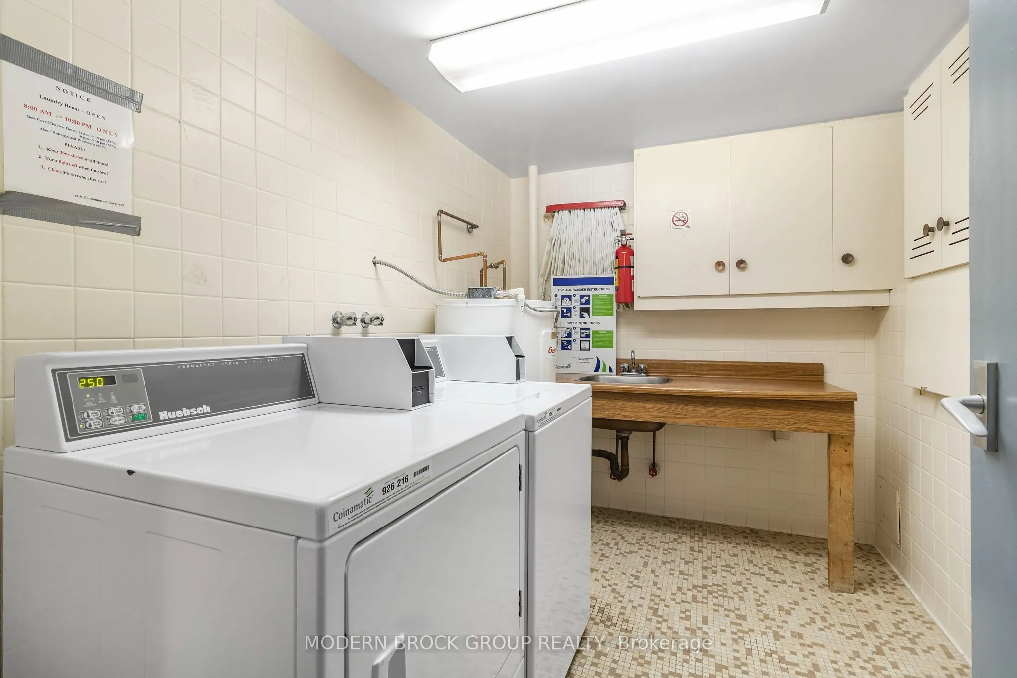 109 King Street E #902