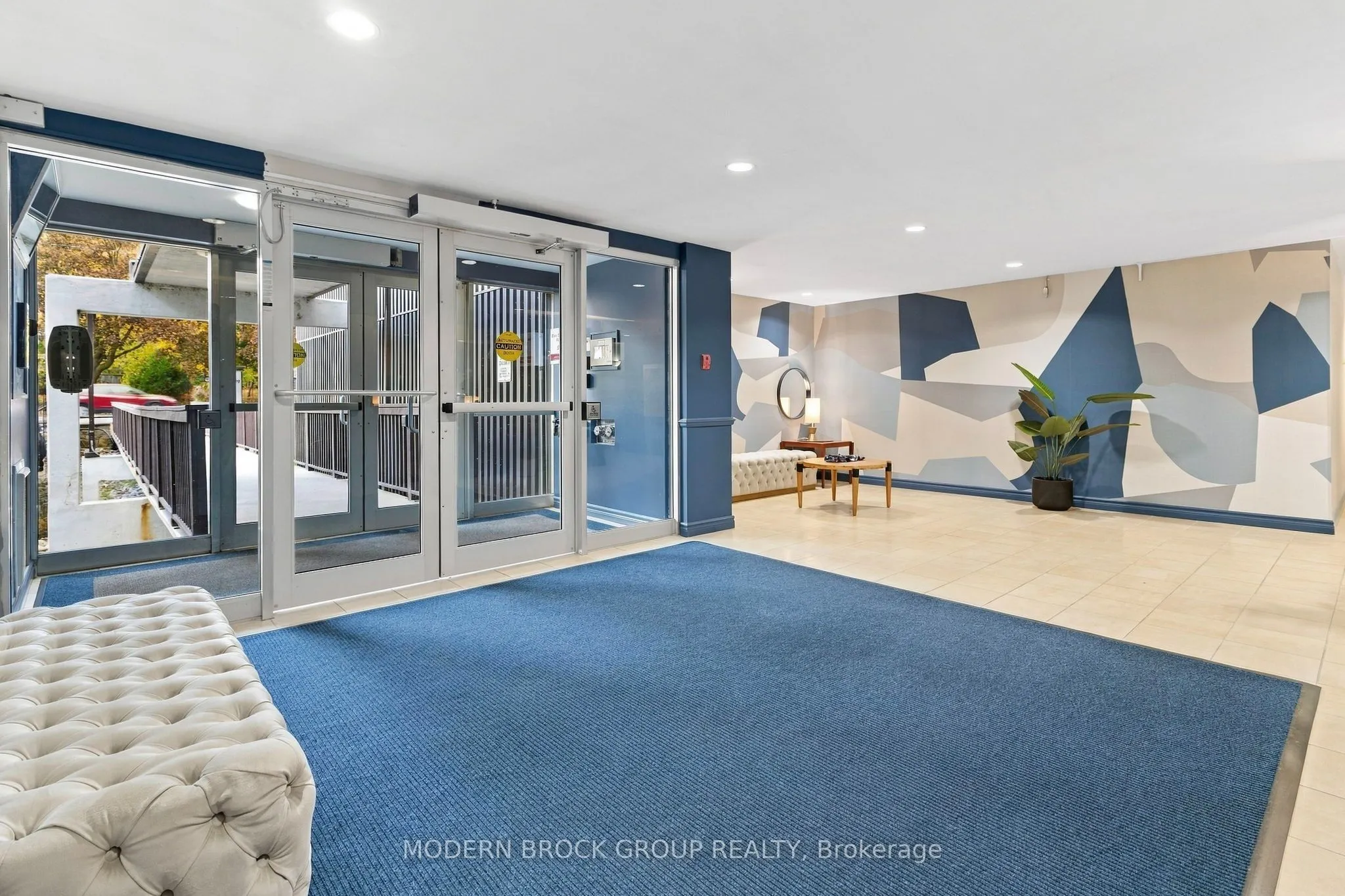 109 King Street E #902