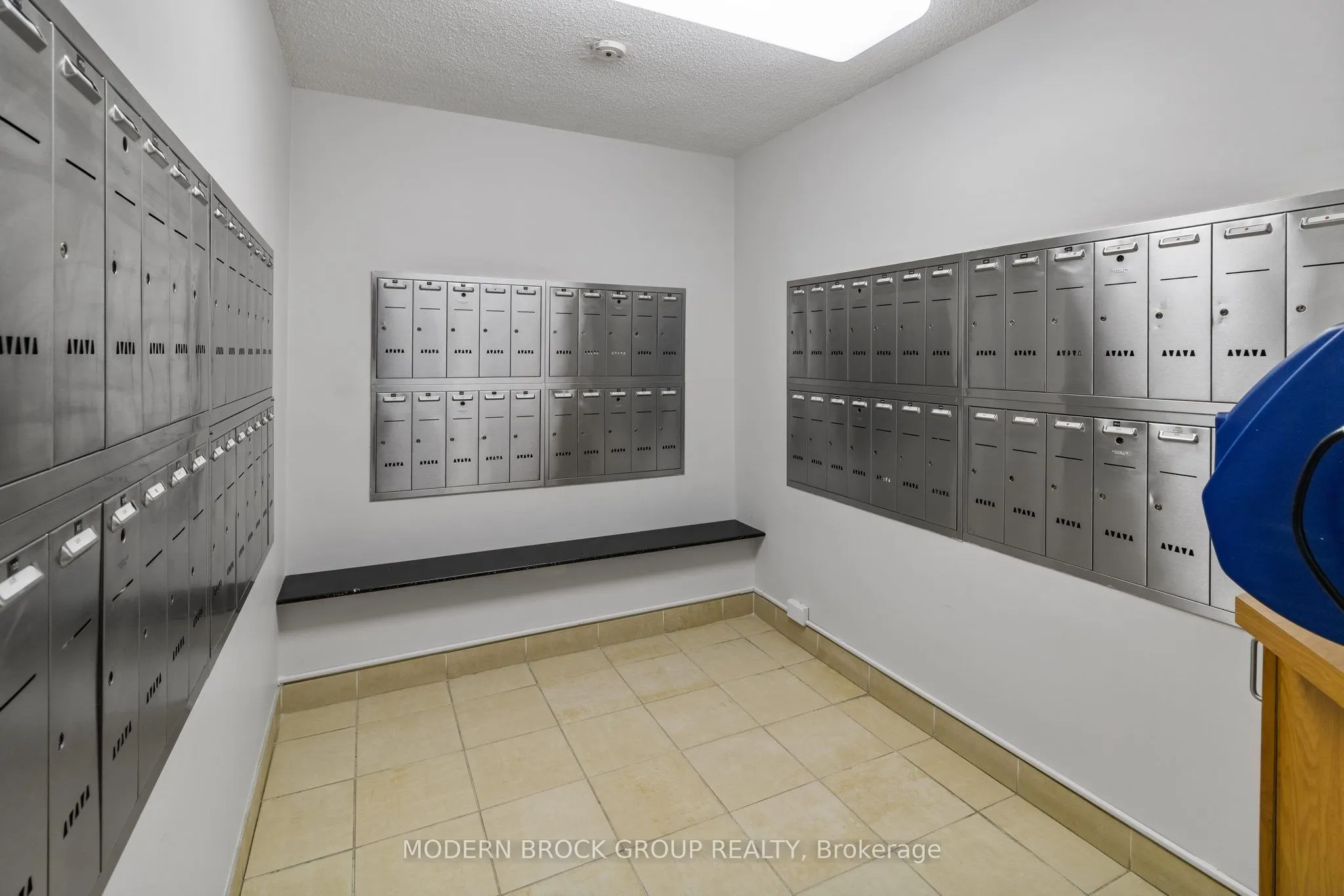 109 King Street E #902