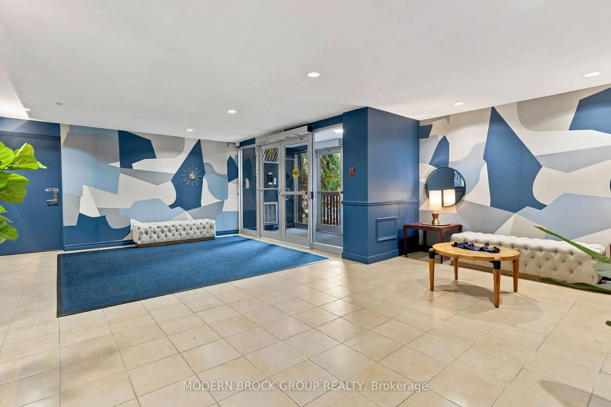 109 King Street E #902