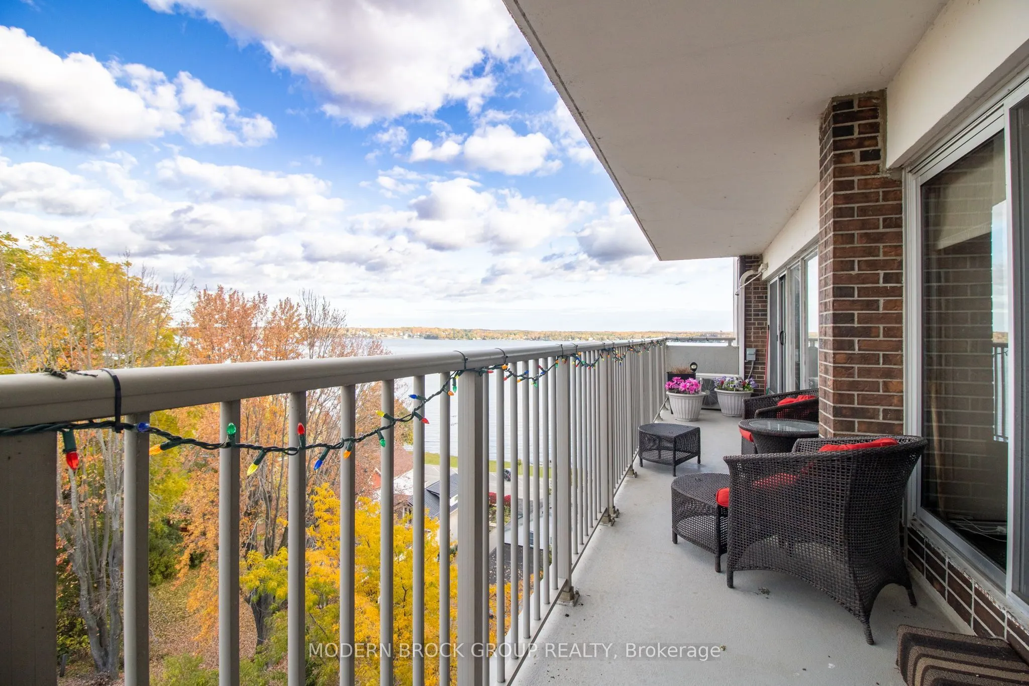 109 King Street E #902