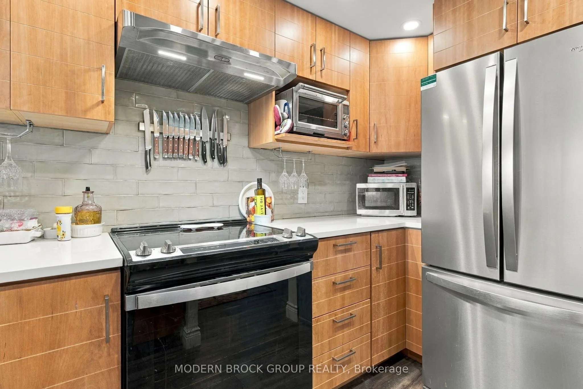 109 King Street E #902