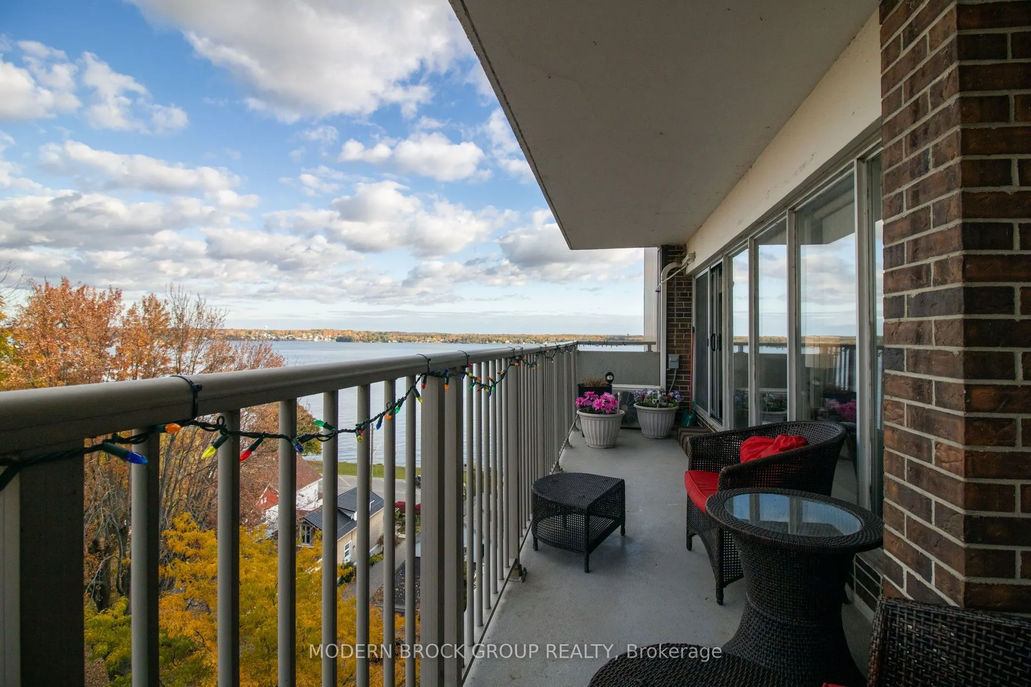 109 King Street E #902