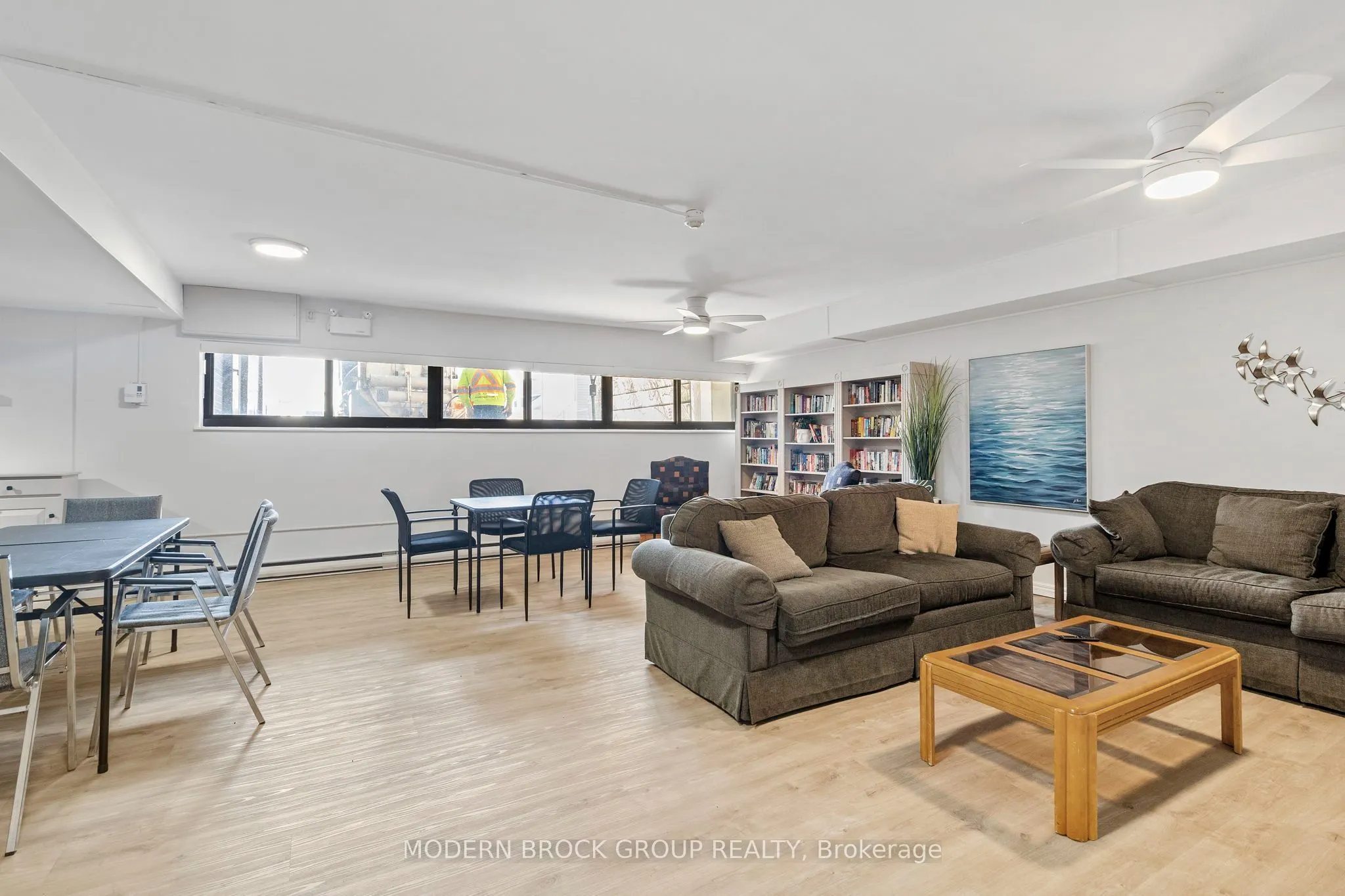 109 King Street E #902