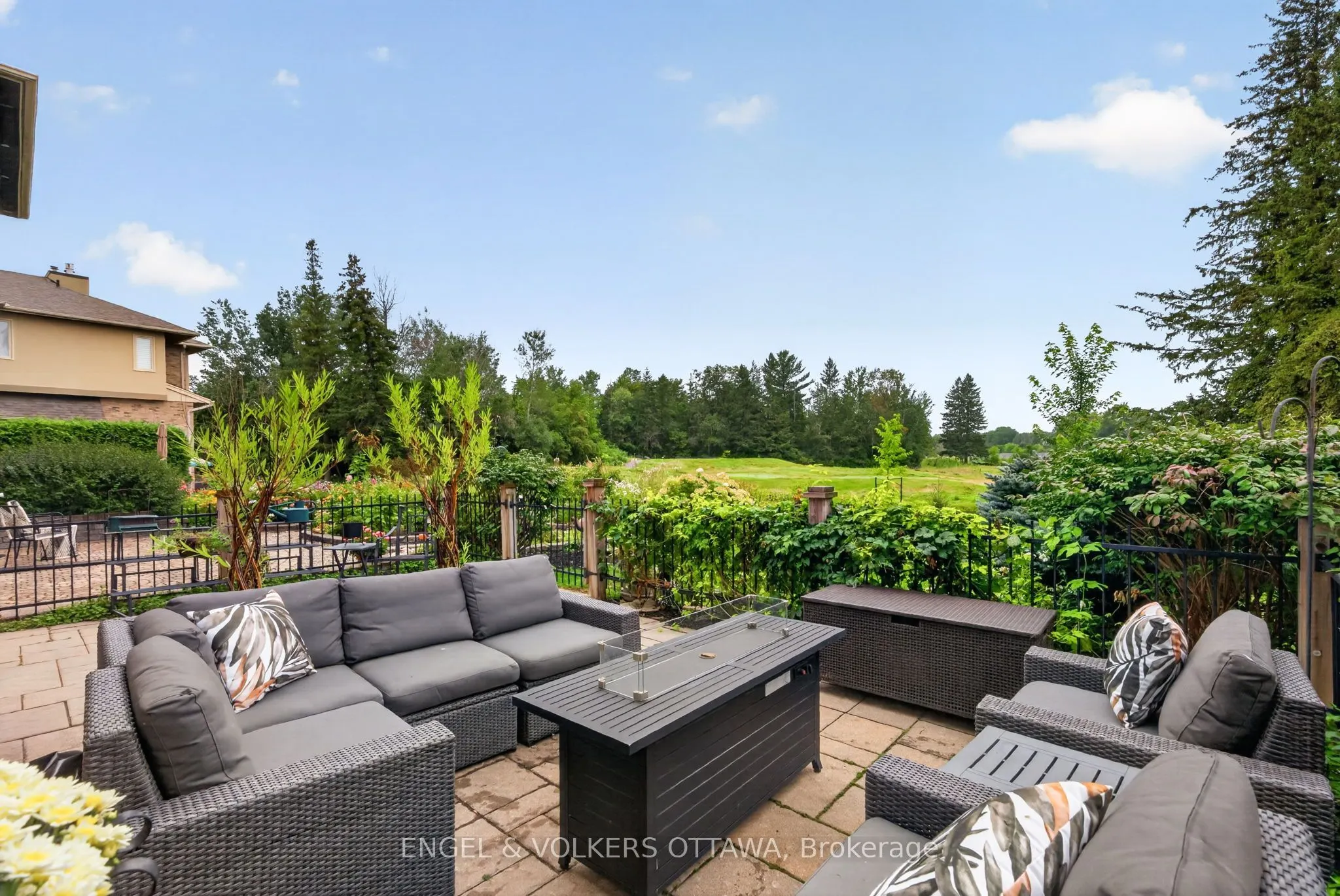 7 Nelford Court